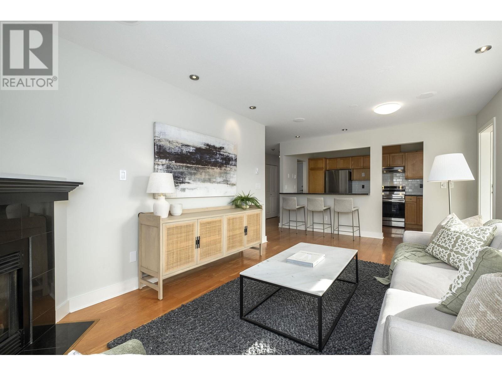 304 918 W 16th Street, North Vancouver, British Columbia  V7P 1R3 - Photo 7 - R2982905