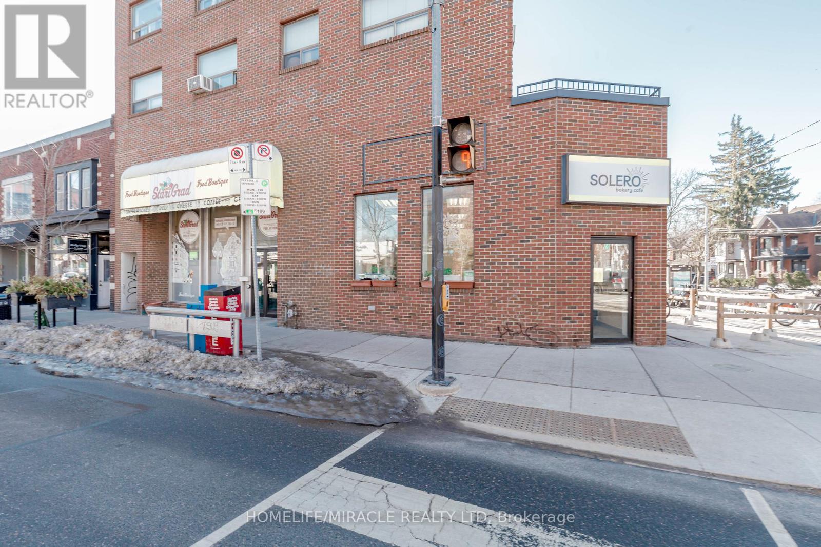 Property at 3029 DUNDAS STREET W image 3