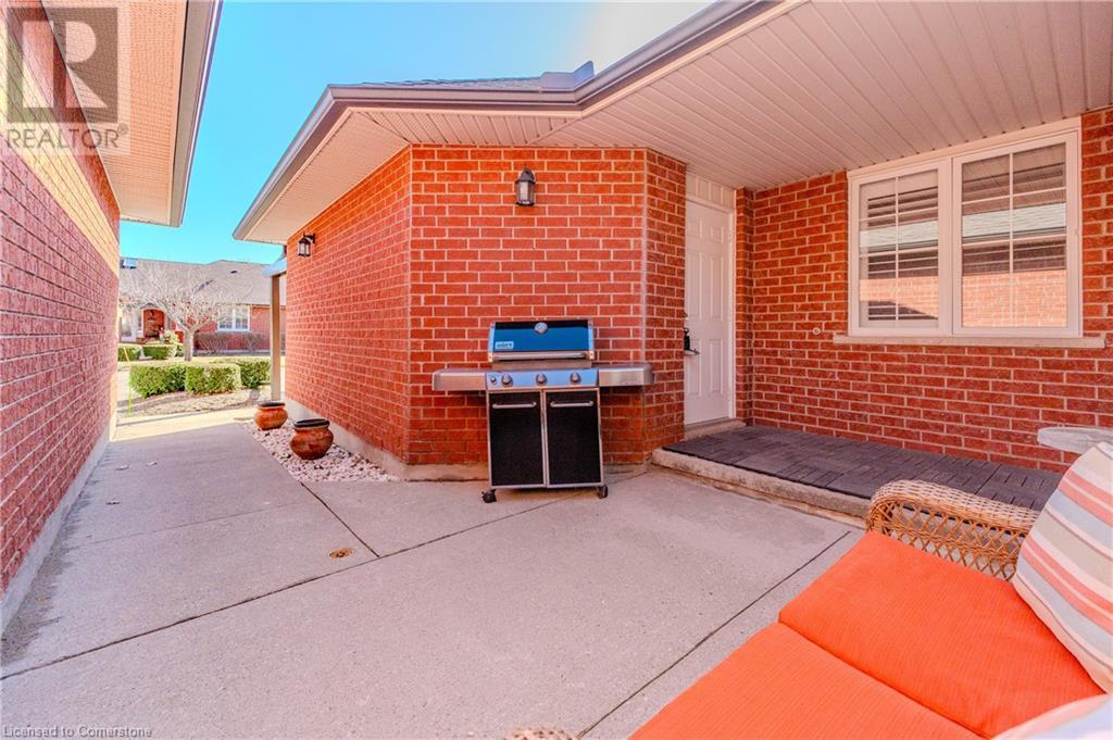 Property at 10 ISHERWOOD Avenue Unit# 18 image 4