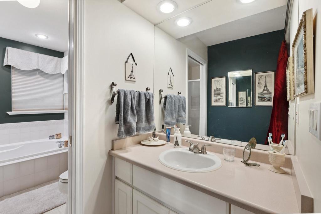 33071 Hawthorne Avenue, Mission, British Columbia  V2V 6Z1 - Photo 18 - R2982754
