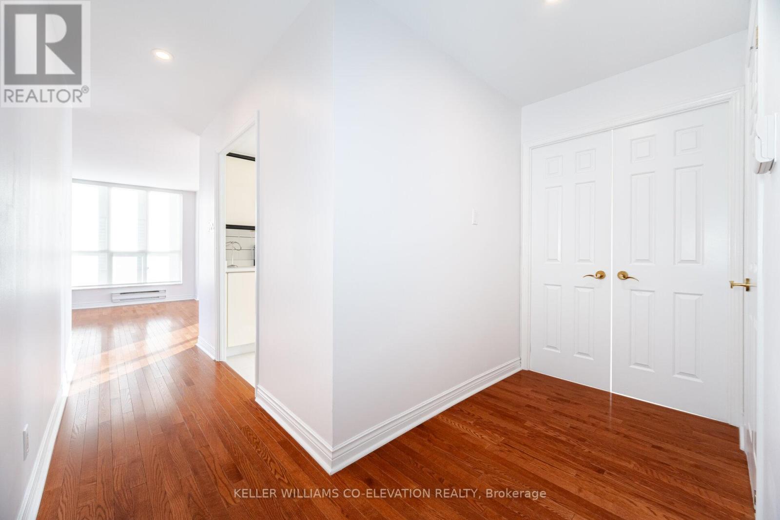 608 - 2285 Lake Shore Boulevard W, Toronto, Ontario  M8V 3X9 - Photo 5 - W12046142