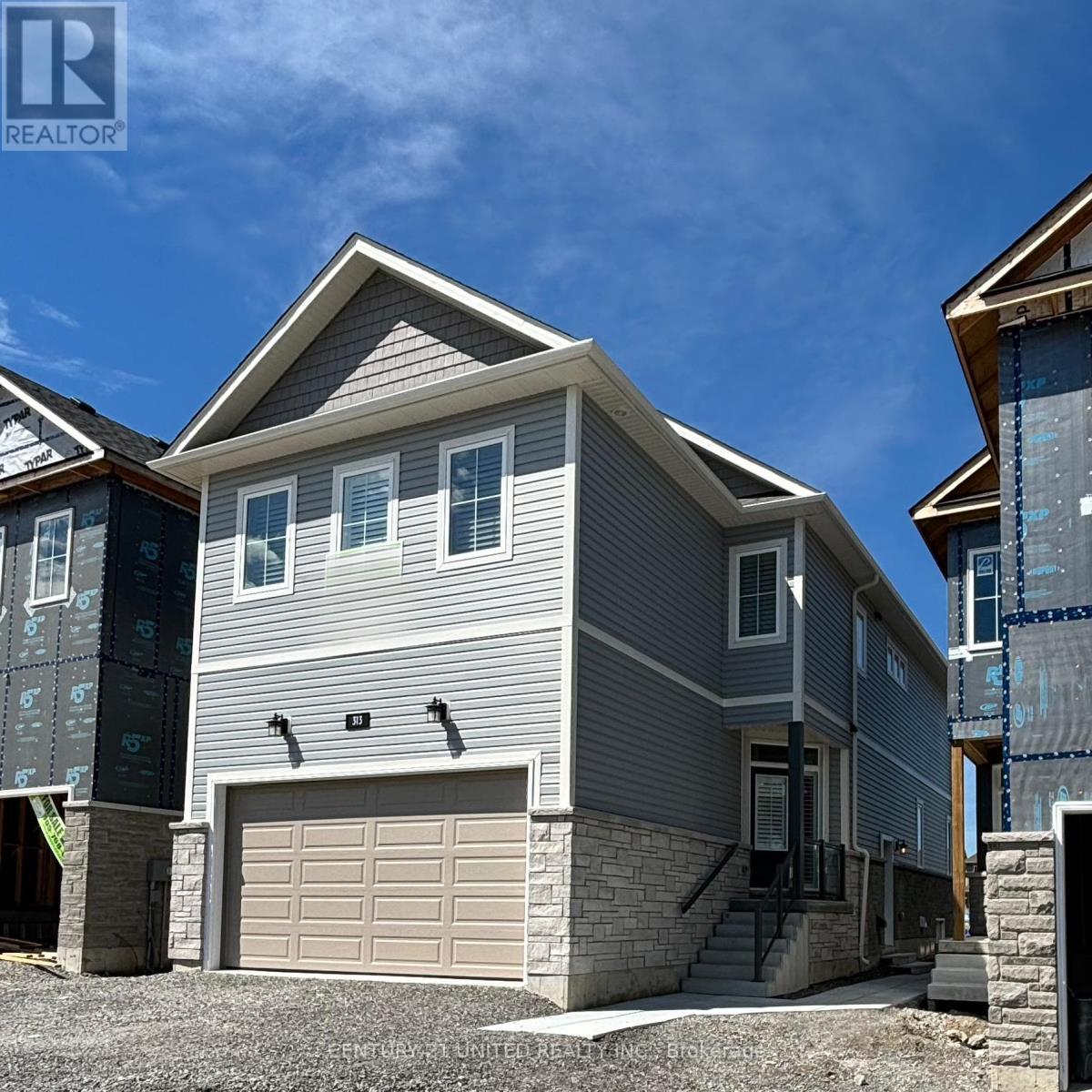 Property at 313 MULLIGHAN GARDENS image 2