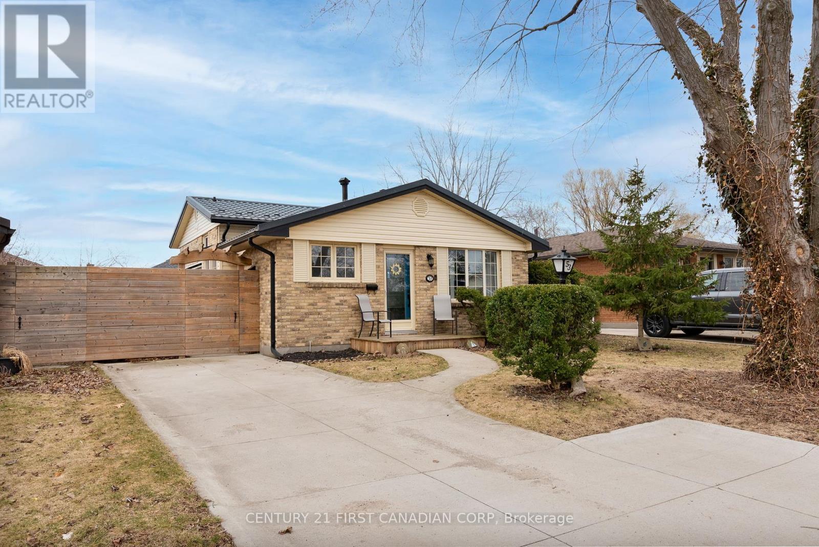 53 Jena Crescent