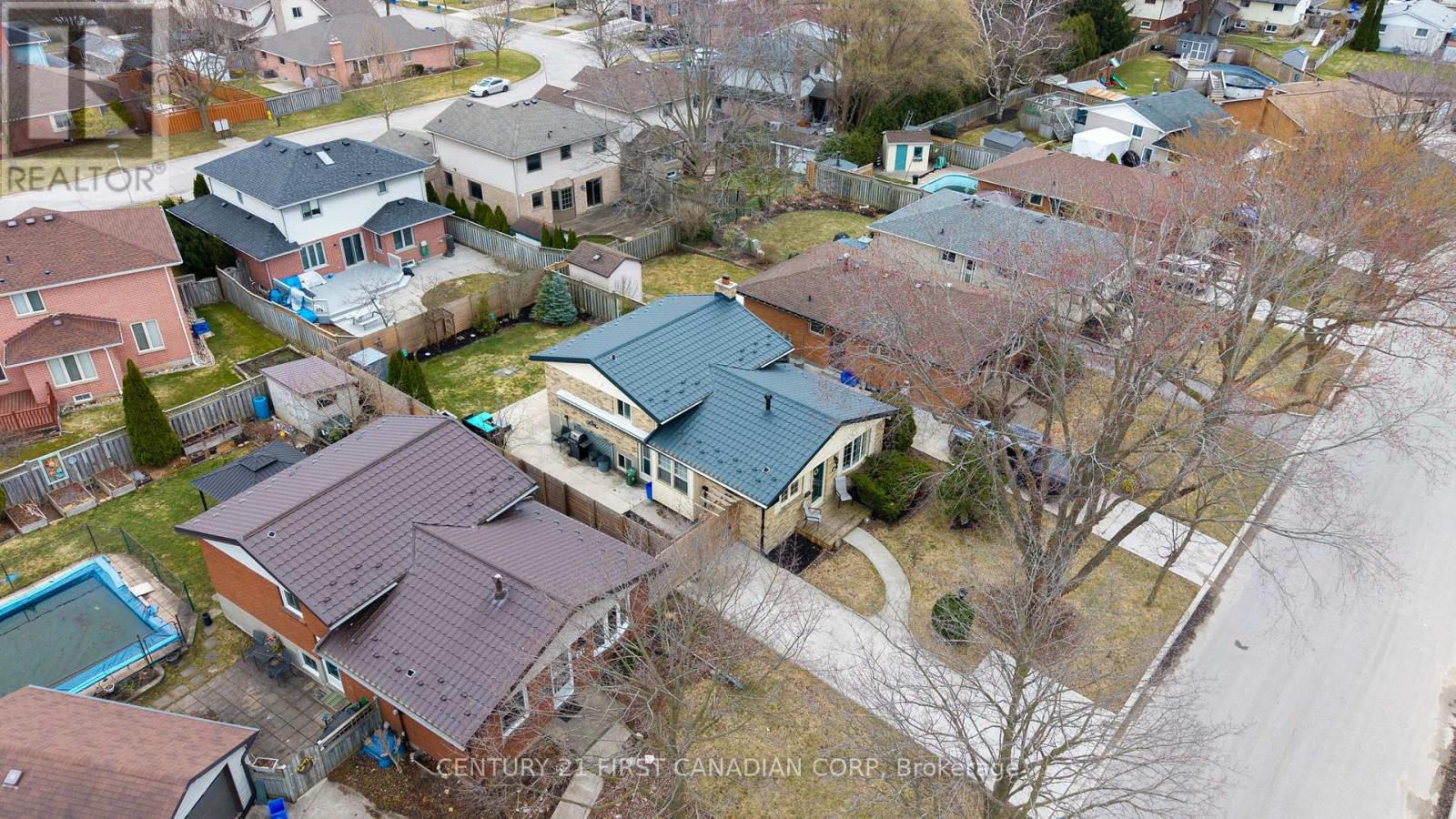 Photo 39 of 50 for 53 Jena Crescent