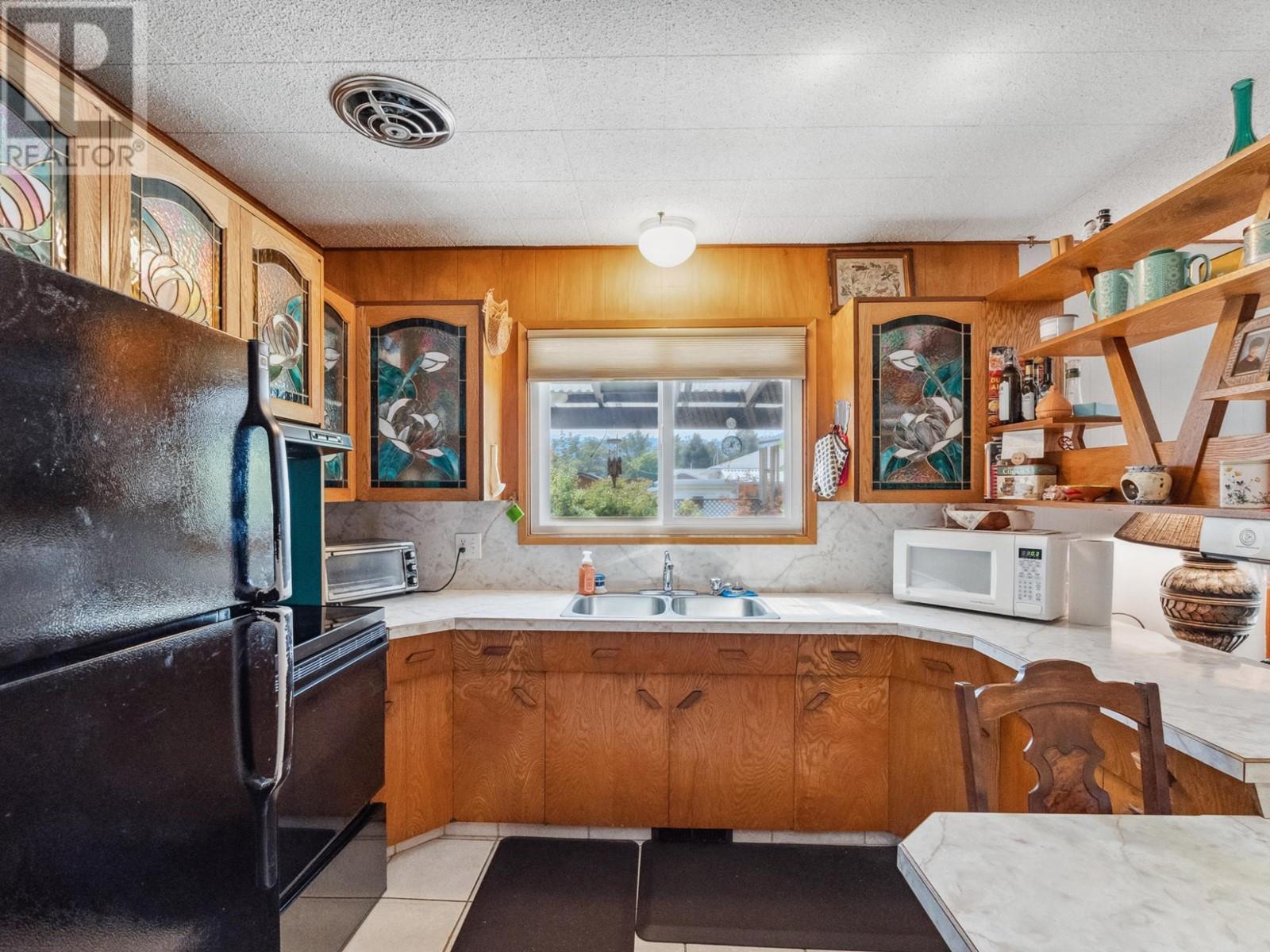 1150 Marianna Crescent, Trail, British Columbia  V1R 1E1 - Photo 4 - 10340584