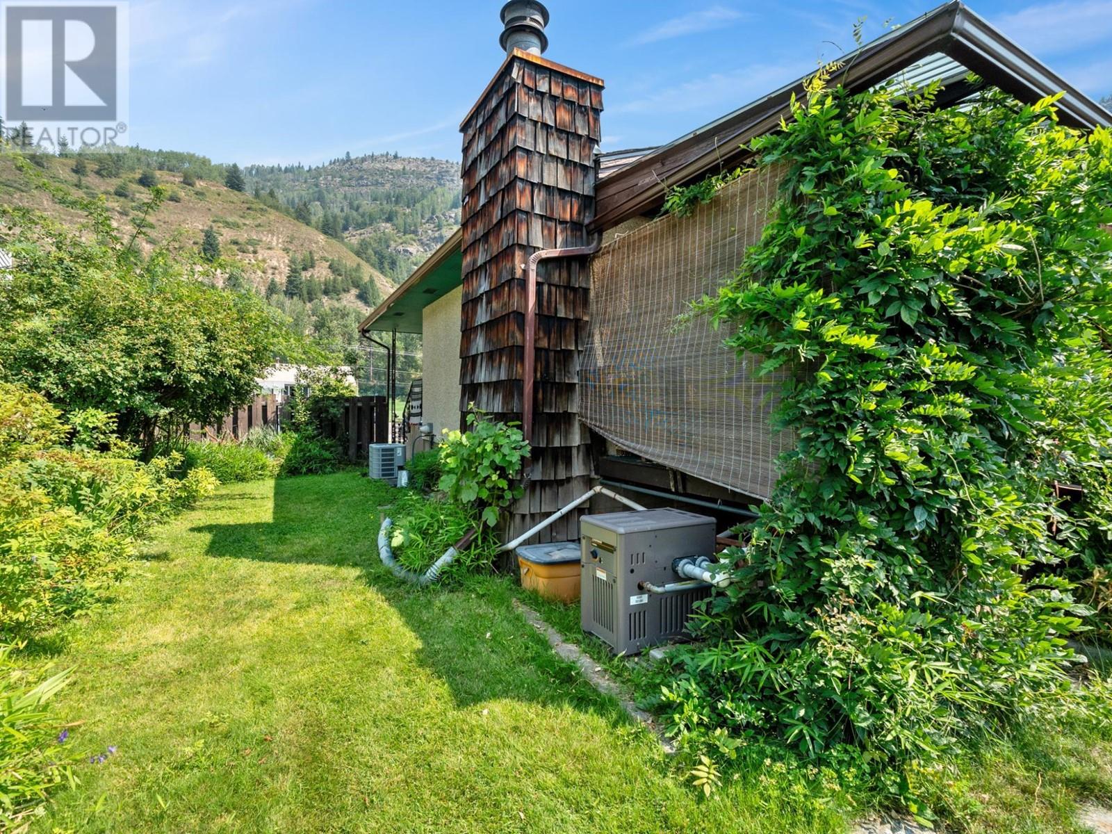 1150 Marianna Crescent, Trail, British Columbia  V1R 1E1 - Photo 47 - 10340584