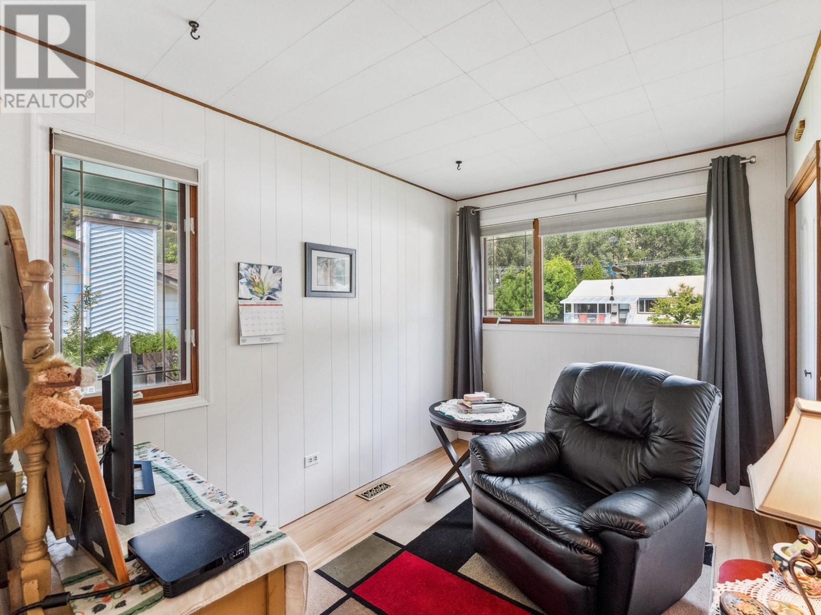Property at 1150 MARIANNA Crescent image 5