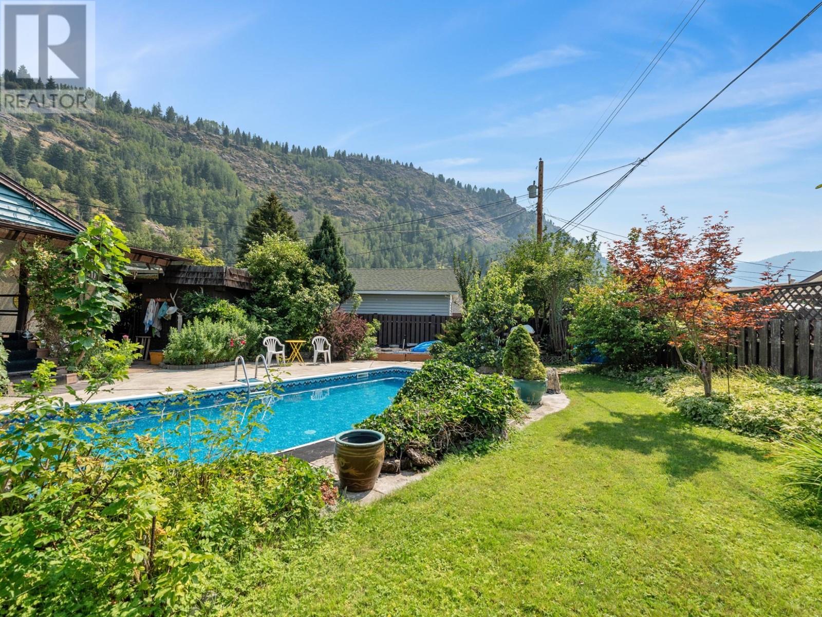 1150 Marianna Crescent, Trail, British Columbia  V1R 1E1 - Photo 59 - 10340584