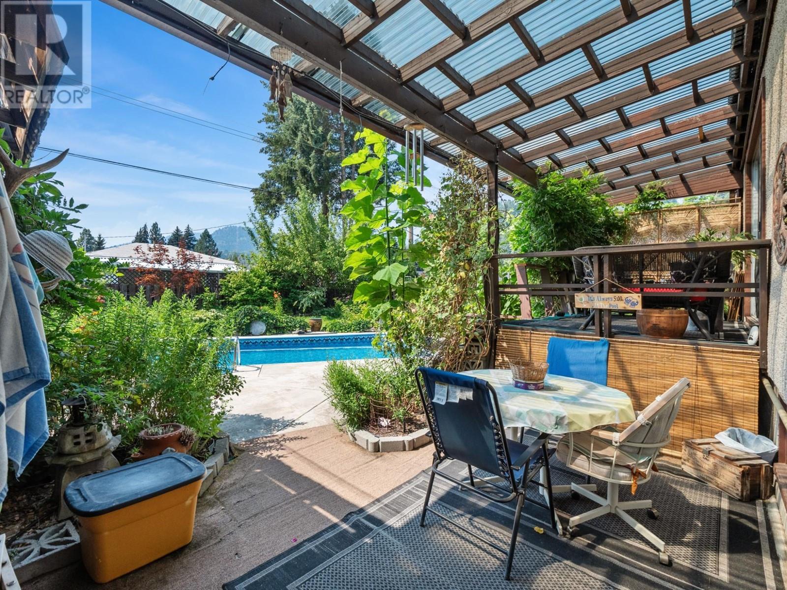 1150 Marianna Crescent, Trail, British Columbia  V1R 1E1 - Photo 36 - 10340584