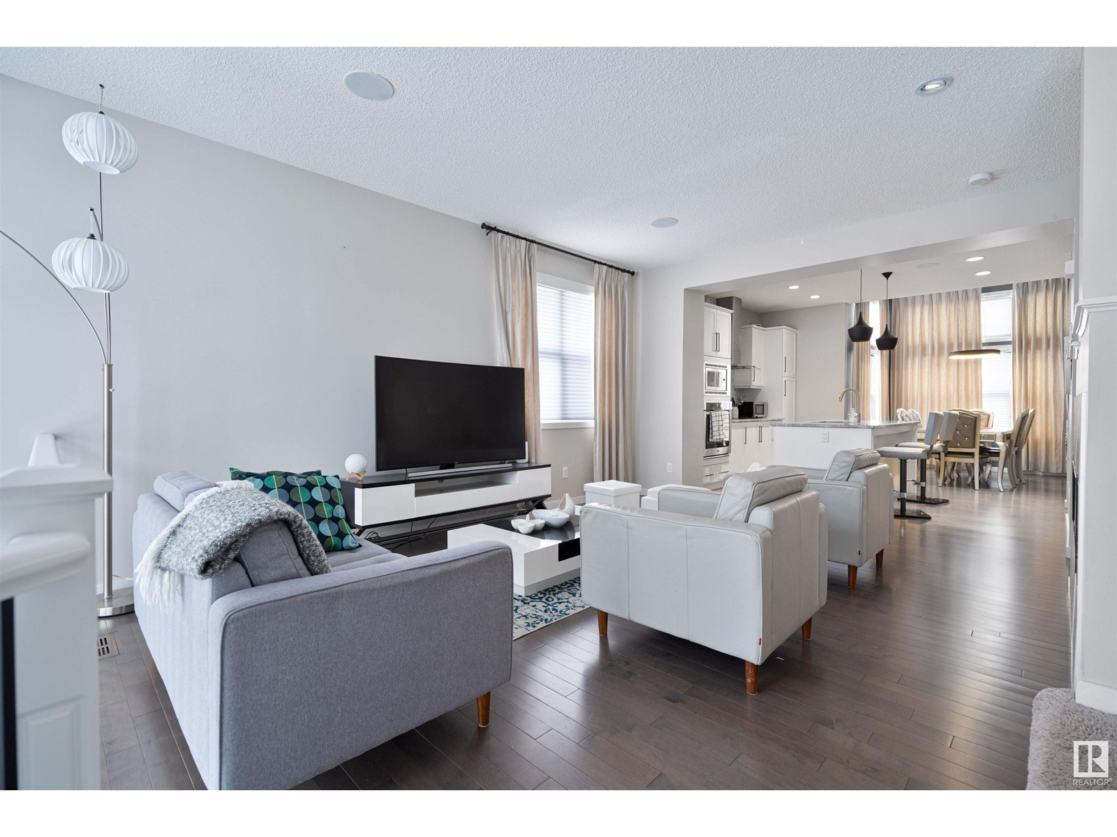 Property at 703 Secord BV NW image 3