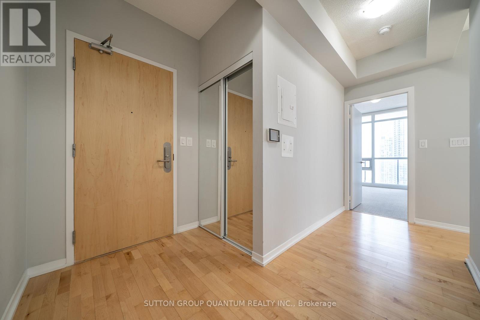 2407 - 55 Bremner Boulevard, Toronto, Ontario  M5J 0A6 - Photo 3 - C12046467