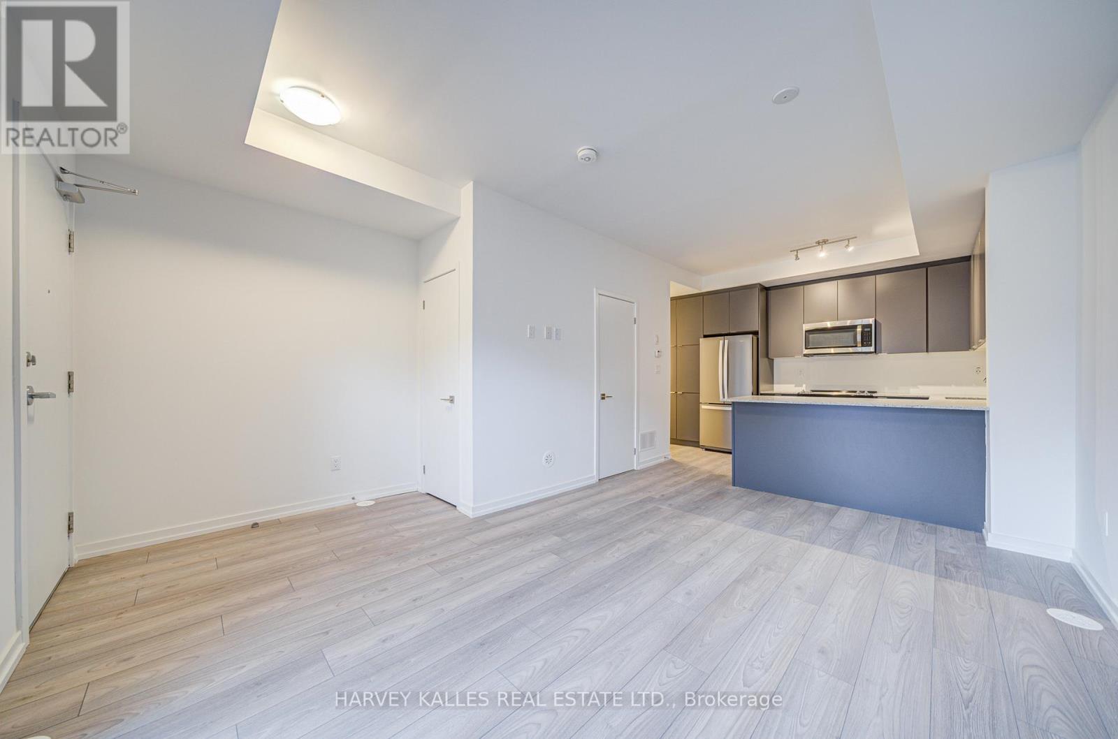 120 - 24-11 Lytham Green Circle, Newmarket (Glenway Estates), Ontario  L3Y 0H5 - Photo 11 - N12046439