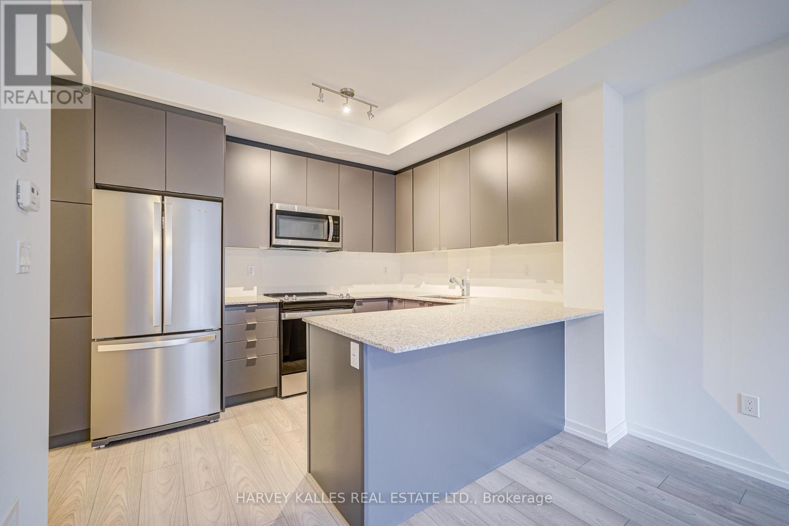 120 - 24-11 Lytham Green Circle, Newmarket (Glenway Estates), Ontario  L3Y 0H5 - Photo 14 - N12046439