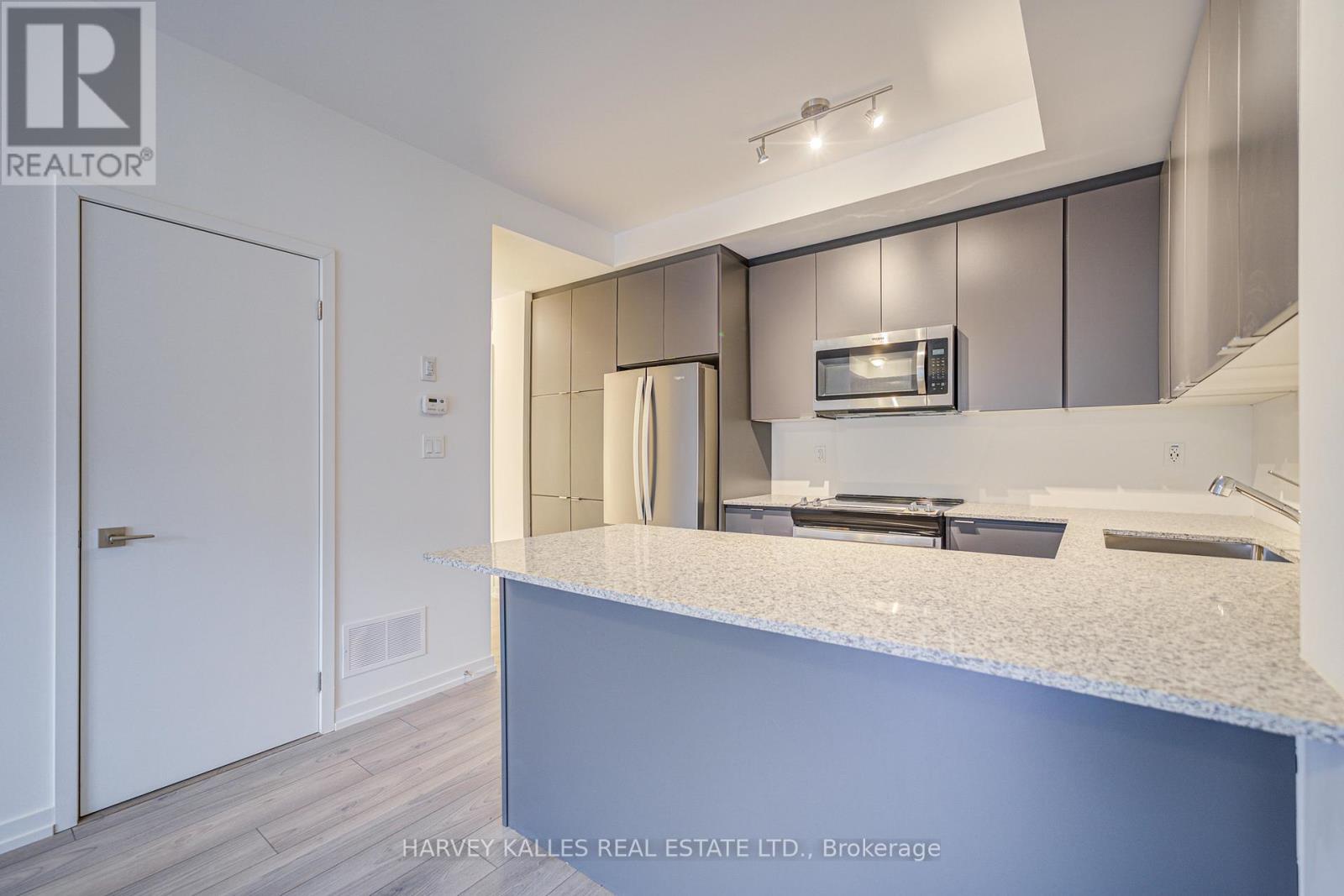 120 - 24-11 Lytham Green Circle, Newmarket (Glenway Estates), Ontario  L3Y 0H5 - Photo 16 - N12046439