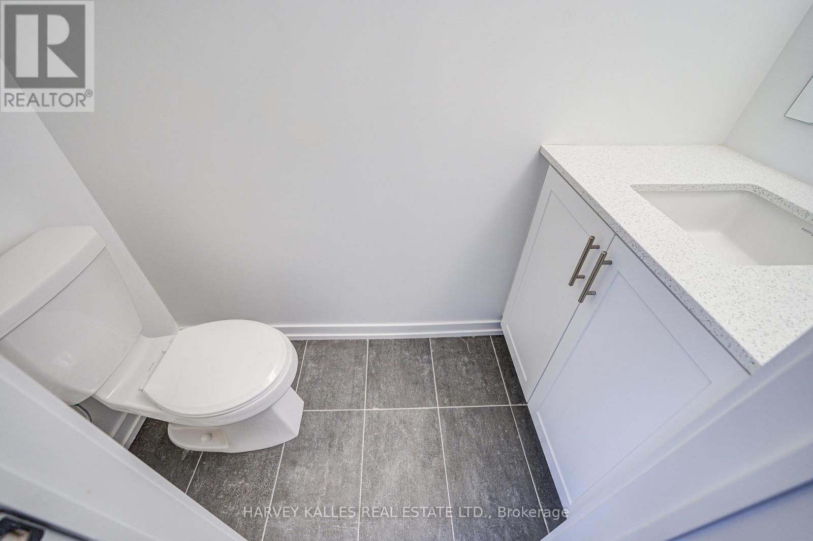 120 - 24-11 Lytham Green Circle, Newmarket (Glenway Estates), Ontario  L3Y 0H5 - Photo 22 - N12046439