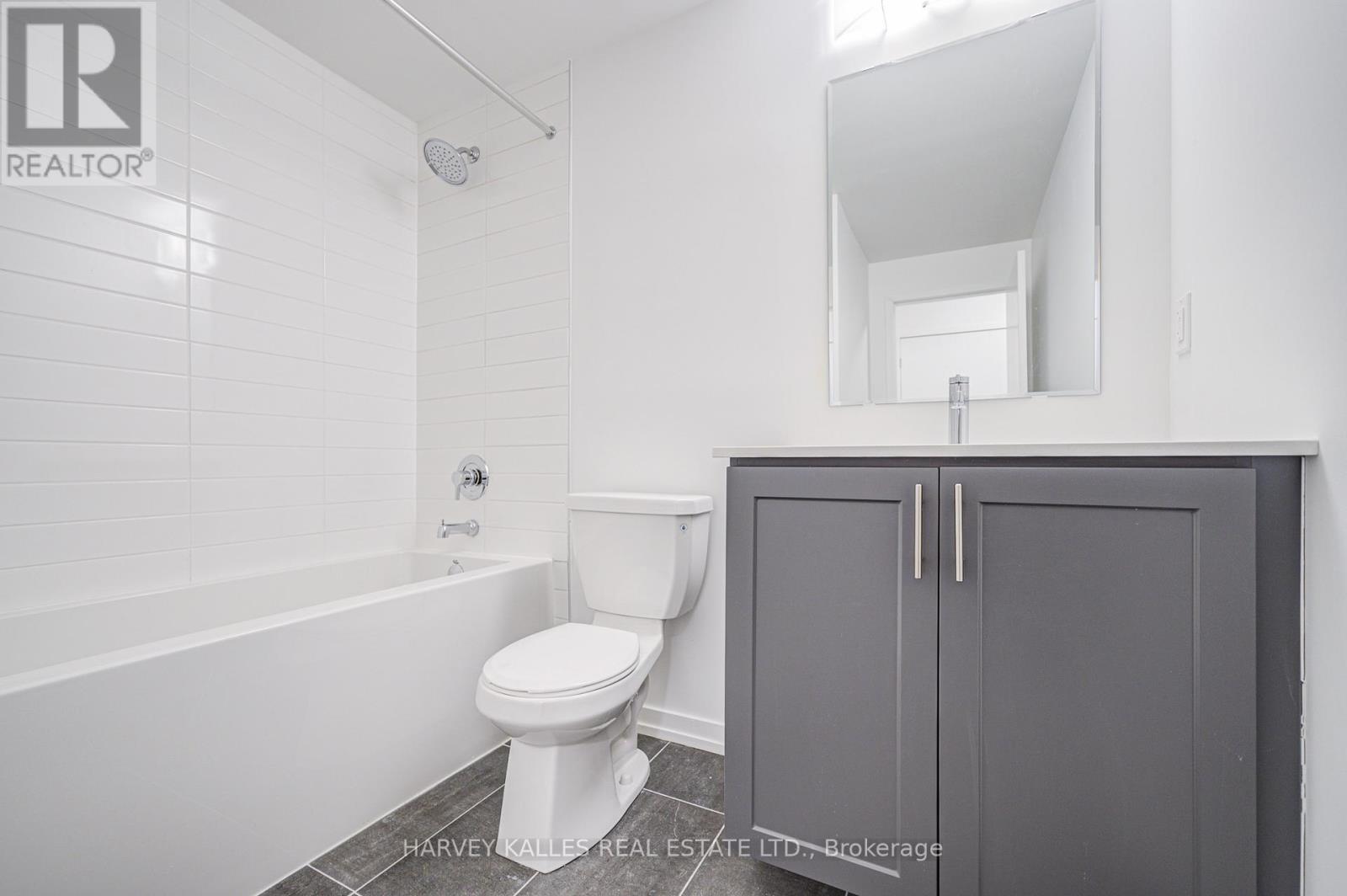 120 - 24-11 Lytham Green Circle, Newmarket (Glenway Estates), Ontario  L3Y 0H5 - Photo 30 - N12046439
