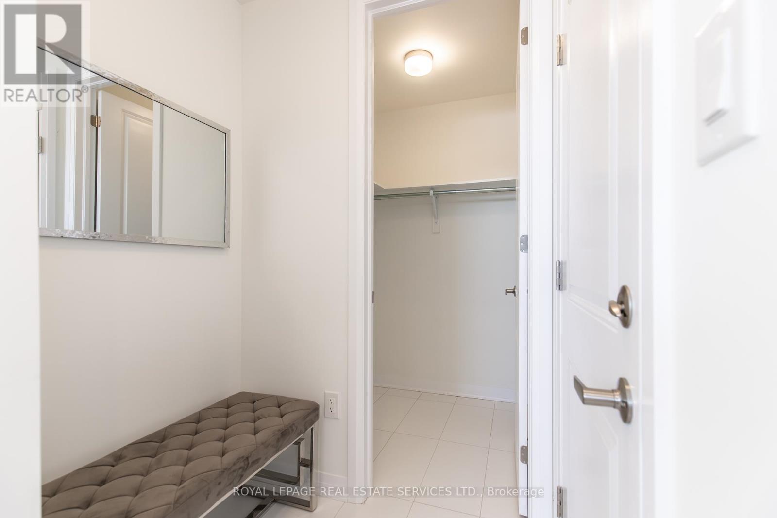 3300 Mariner Passage, Oakville, Ontario  L6M 5S6 - Photo 10 - W12046460