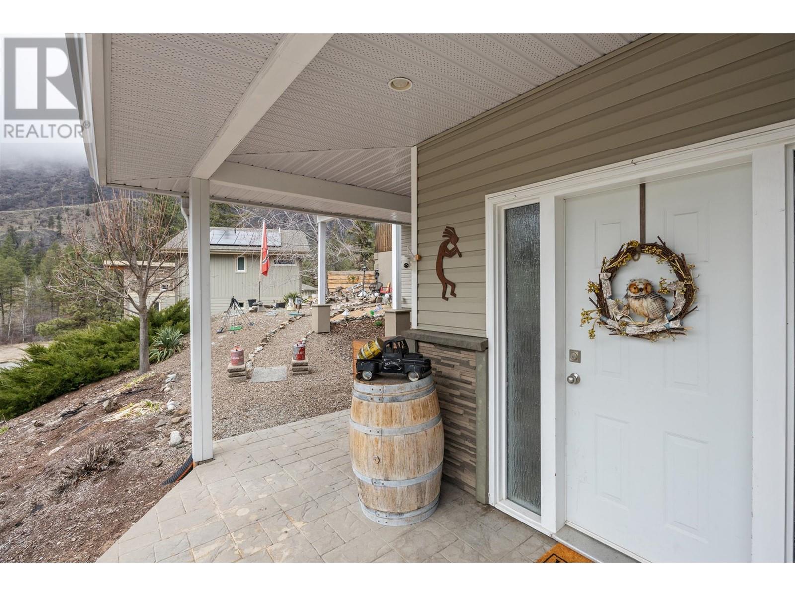 Property at 105 Par Boulevard image 5