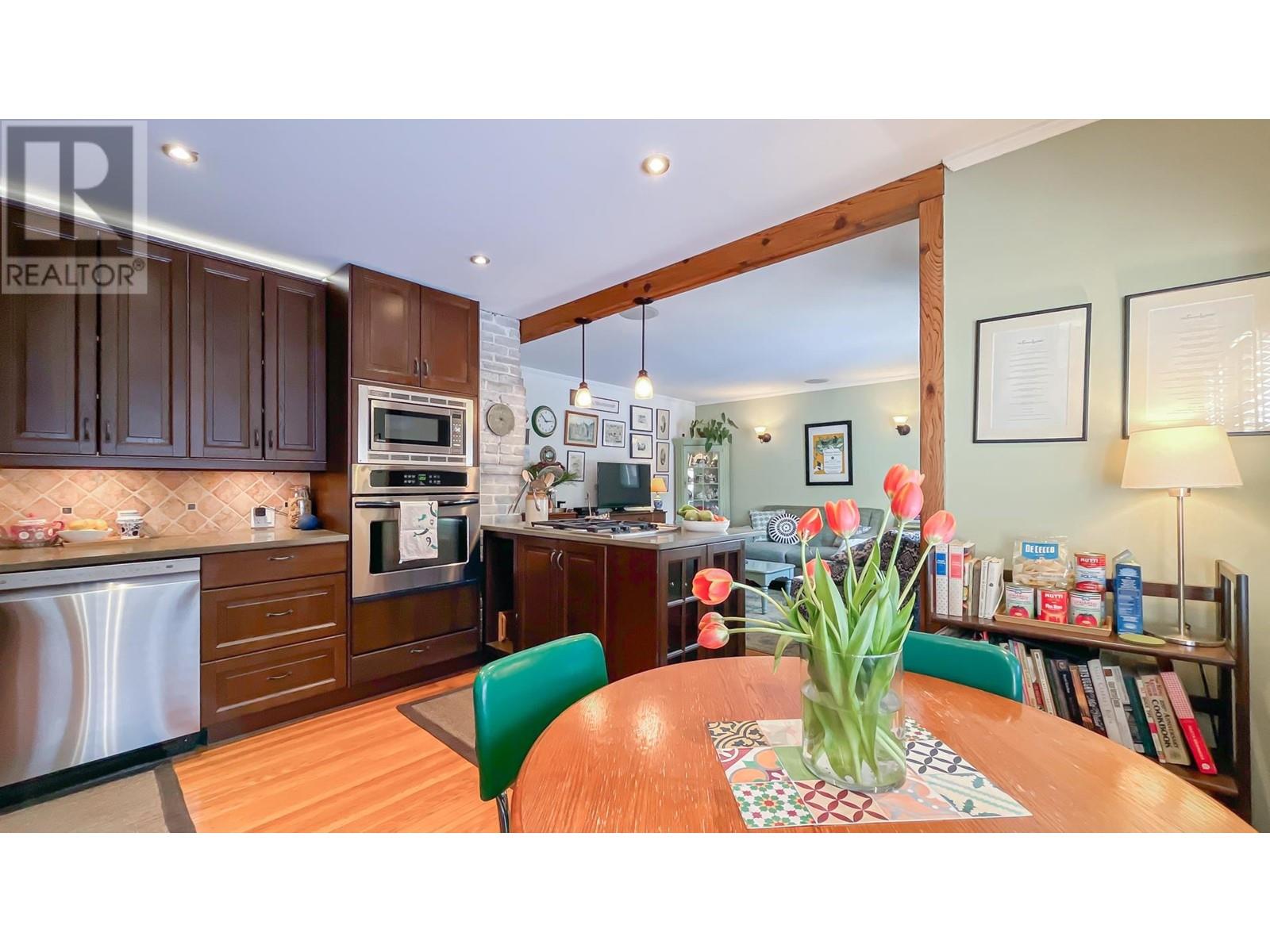 Property at 414 WILSON STREET image 5