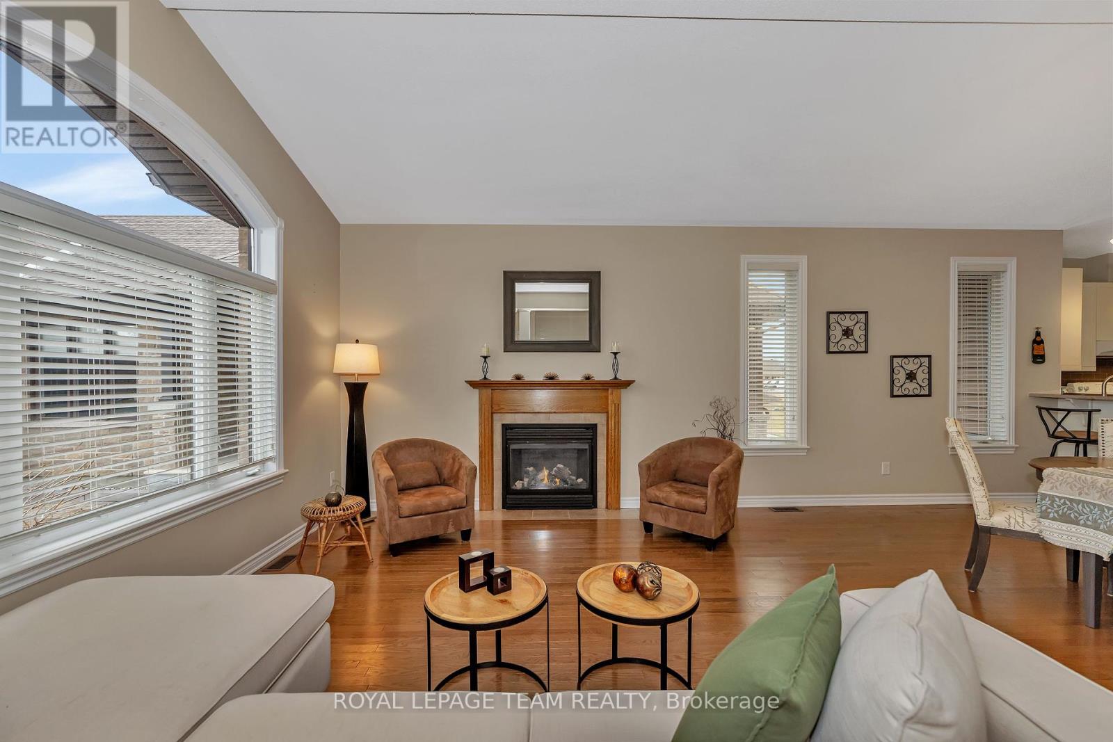 24 Magnolia Way, North Grenville, Ontario  K0G 1J0 - Photo 7 - X12046532