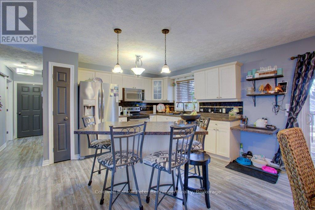 502 Buckby Lane, Saugeen Shores, Ontario N0H 2C1 - Photo 8 - X12046545