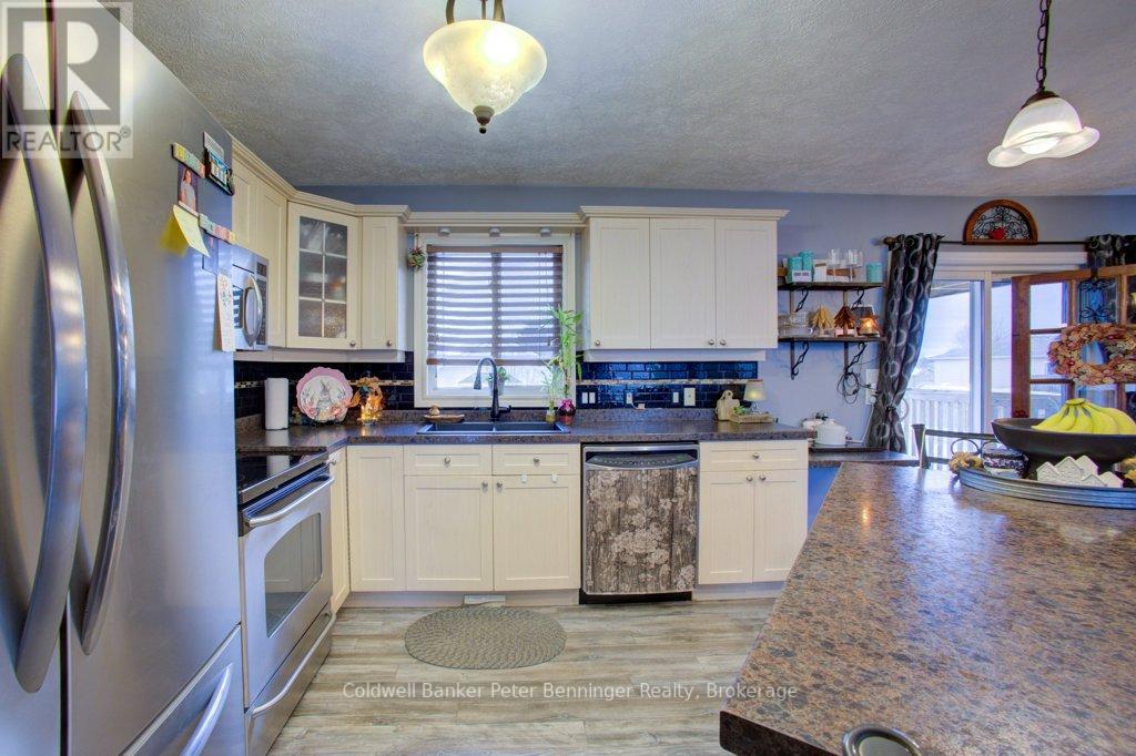 502 Buckby Lane, Saugeen Shores, Ontario N0H 2C1 - Photo 9 - X12046545