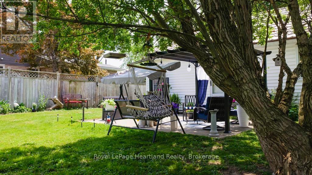 305 Mary Street, Goderich, Ontario  N7A 3B3 - Photo 39 - X12046399