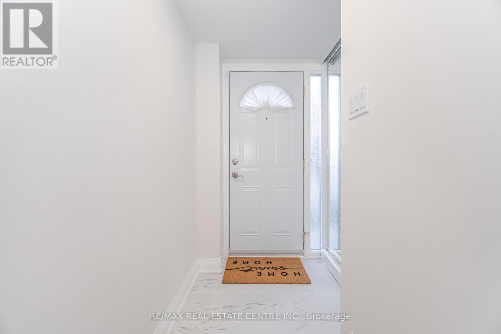 Property at 103 HUNTINGDALE BOULEVARD image 4