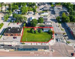 11 MAIN ST (432/438 DAVIS) E, Newmarket, Ontario