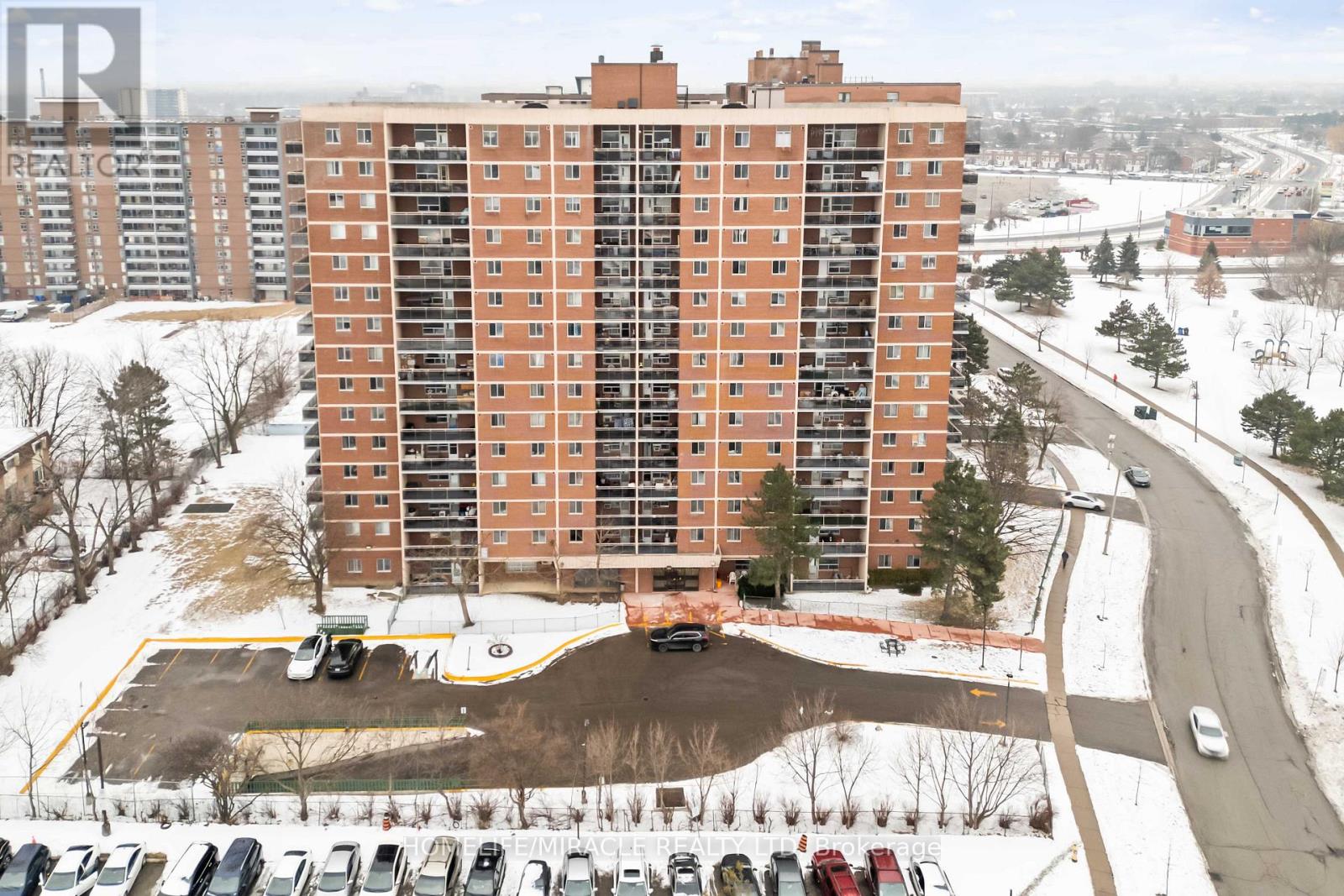 605 - 49 SILVERSTONE DRIVE, Toronto, Ontario