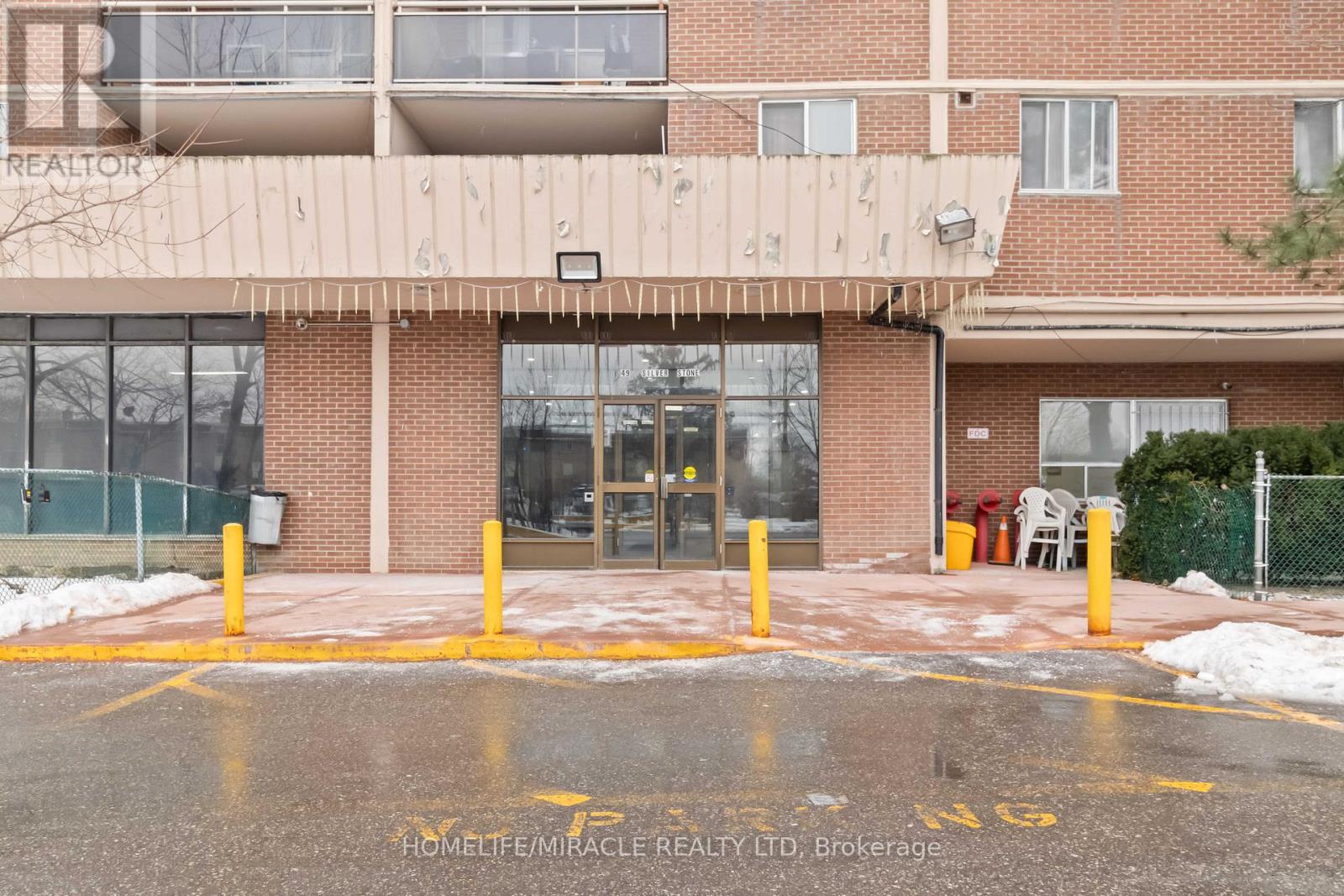 605 - 49 Silverstone Drive, Toronto, Ontario  M9V 3G2 - Photo 2 - W12046535