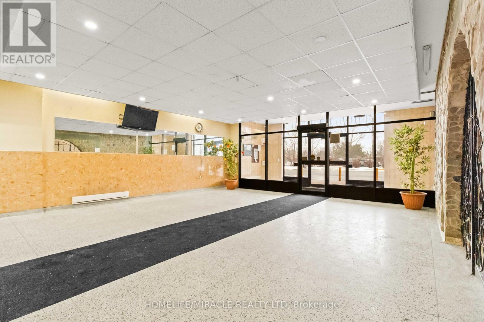 605 - 49 Silverstone Drive, Toronto, Ontario  M9V 3G2 - Photo 4 - W12046535