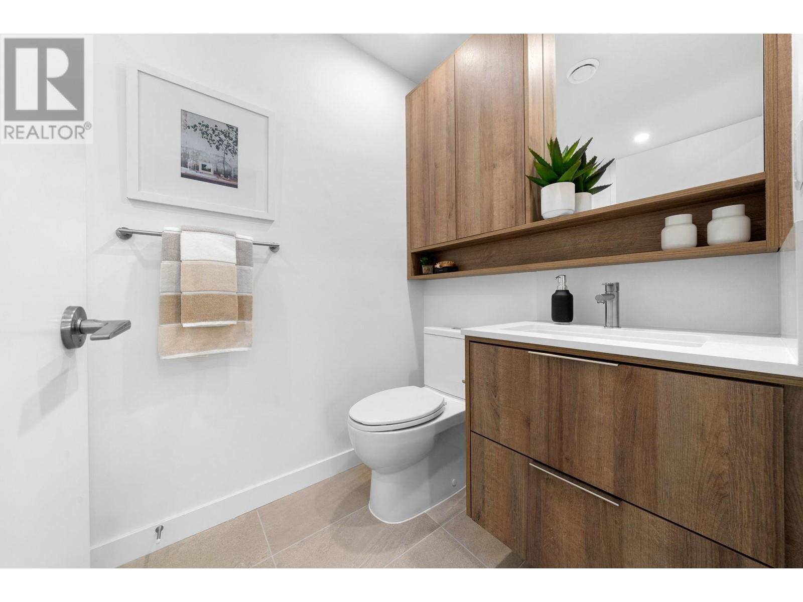 402 3596 Malsum Drive, North Vancouver, British Columbia  V7G 0B5 - Photo 18 - R2974196