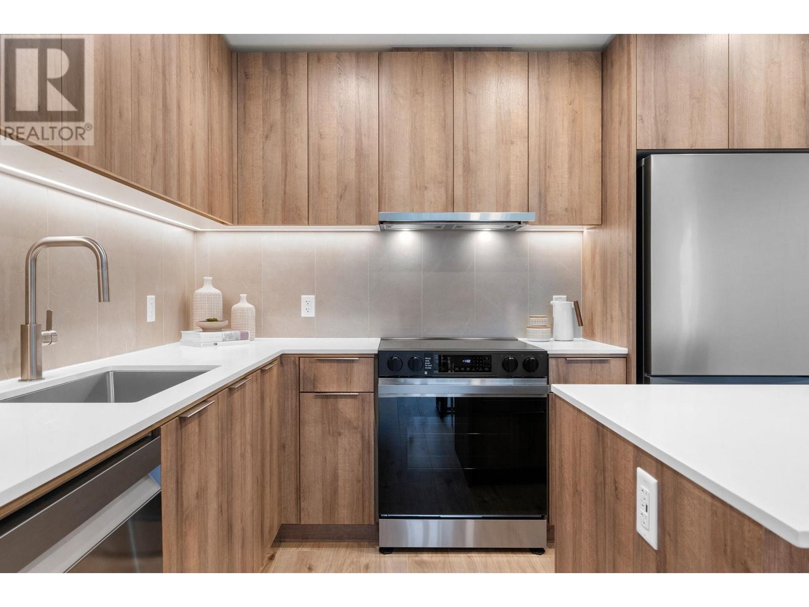 402 3596 Malsum Drive, North Vancouver, British Columbia  V7G 0B5 - Photo 9 - R2974196