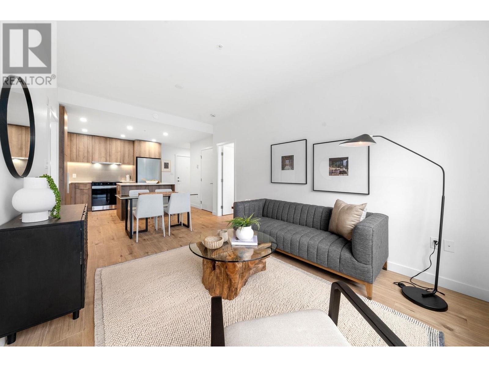 402 3596 Malsum Drive, North Vancouver, British Columbia  V7G 0B5 - Photo 4 - R2974196
