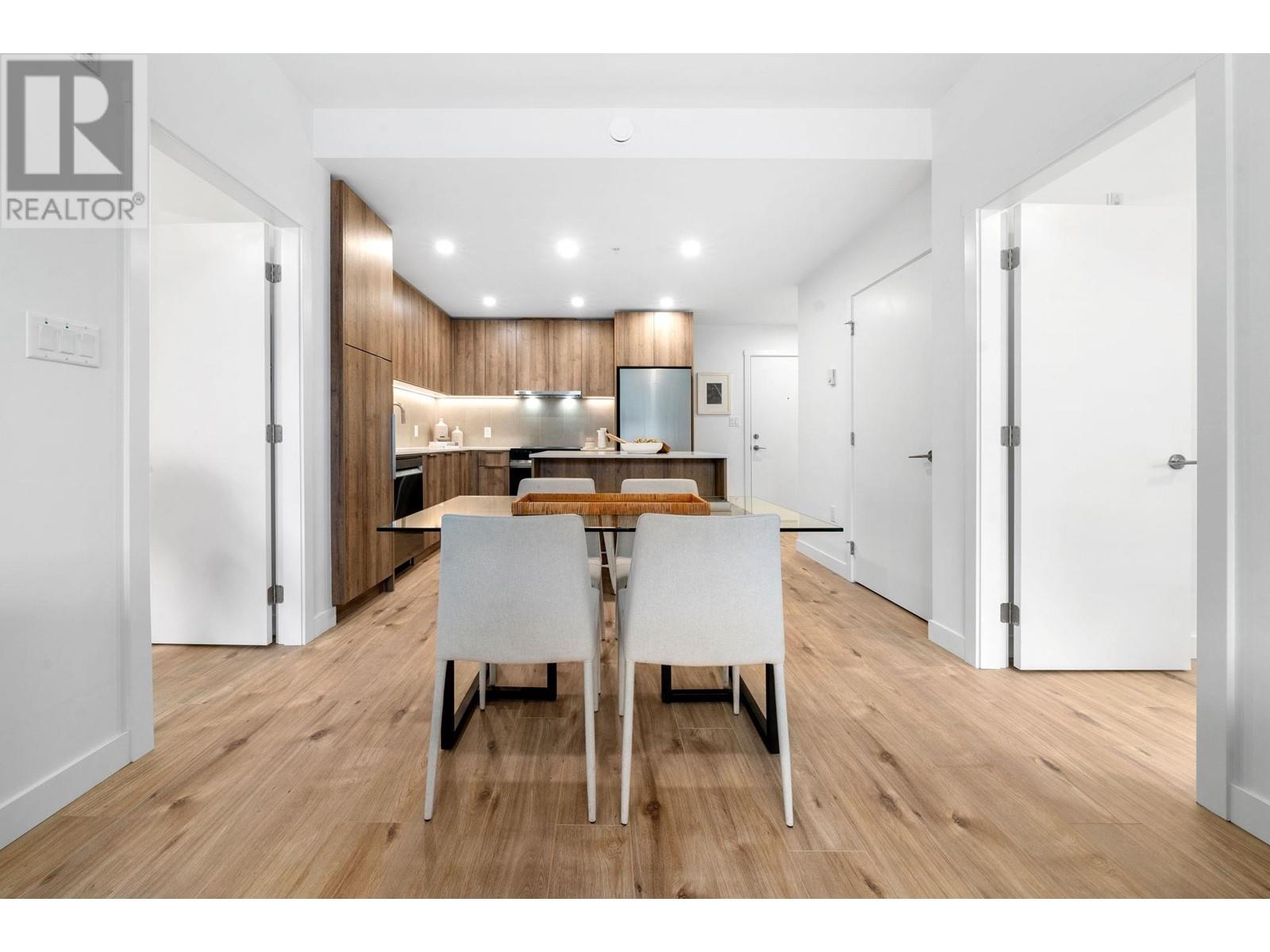 402 3596 Malsum Drive, North Vancouver, British Columbia  V7G 0B5 - Photo 7 - R2974196