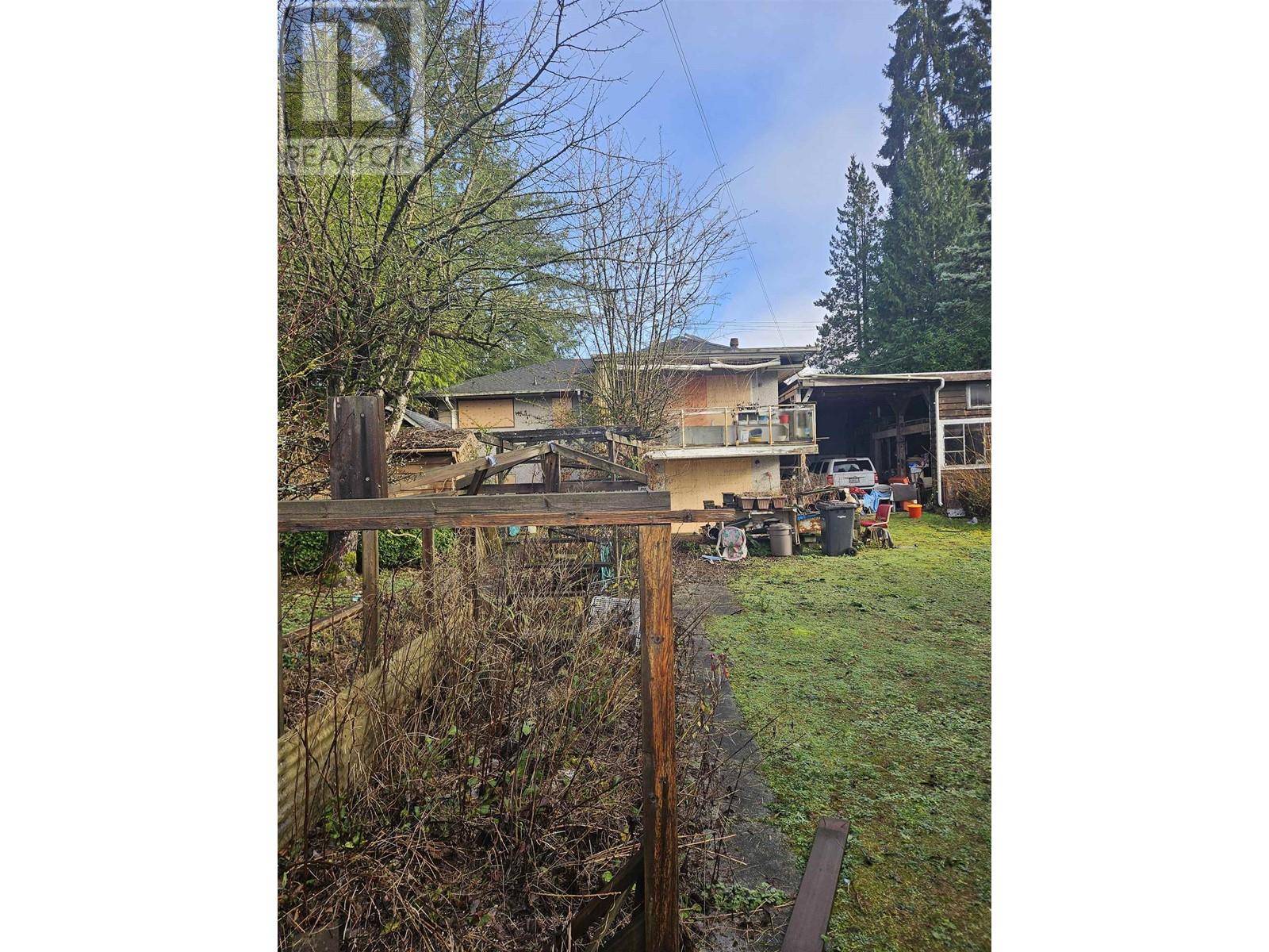 752 Blue Mountain Street, Coquitlam, British Columbia  V3J 4S4 - Photo 4 - R2982972
