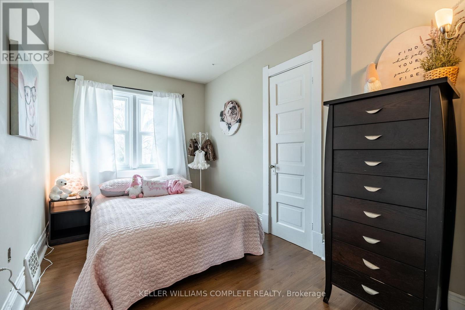 48 West 3rd Street, Hamilton (Bonnington), Ontario  L9C 3J9 - Photo 20 - X12046574