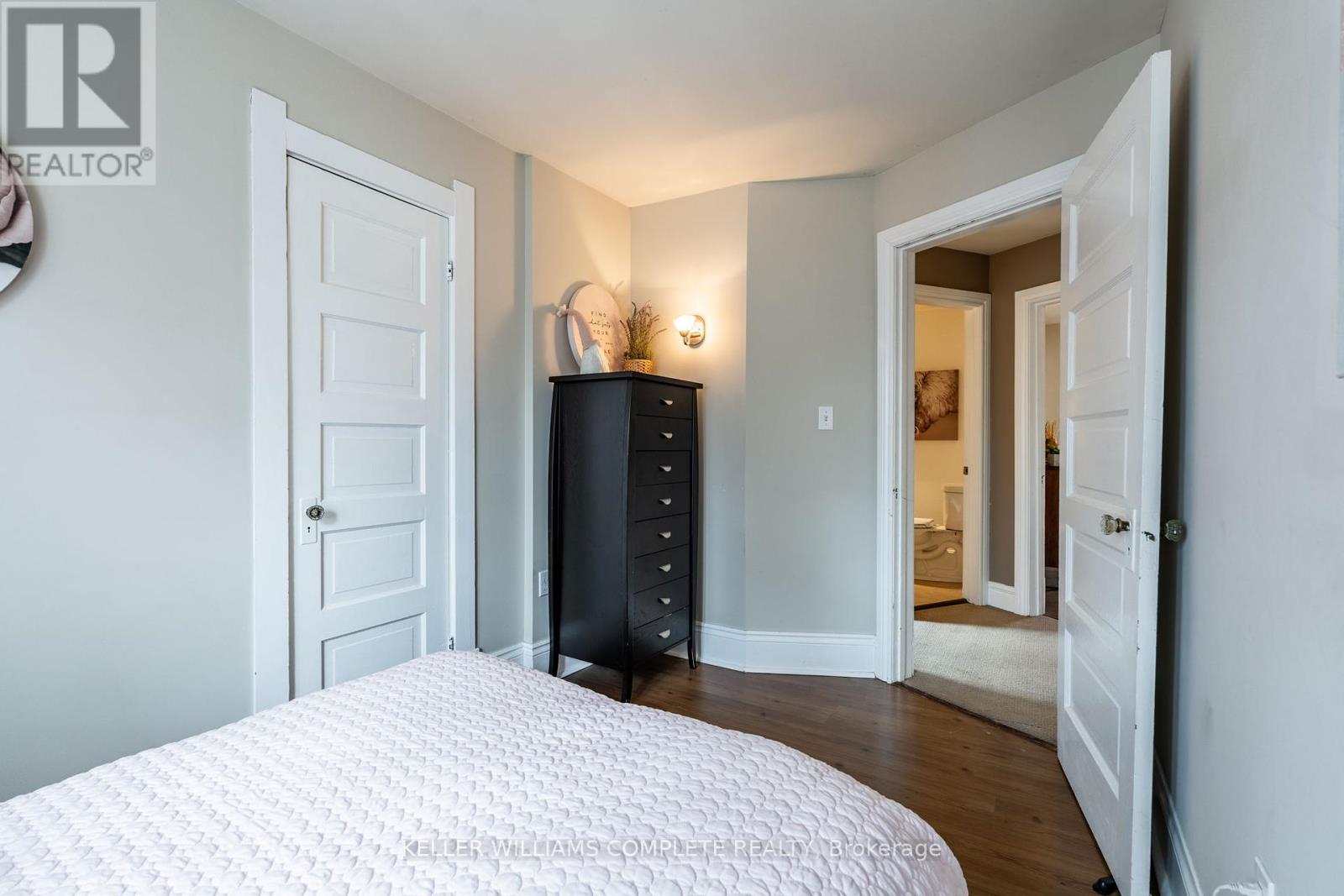 48 West 3rd Street, Hamilton (Bonnington), Ontario  L9C 3J9 - Photo 21 - X12046574