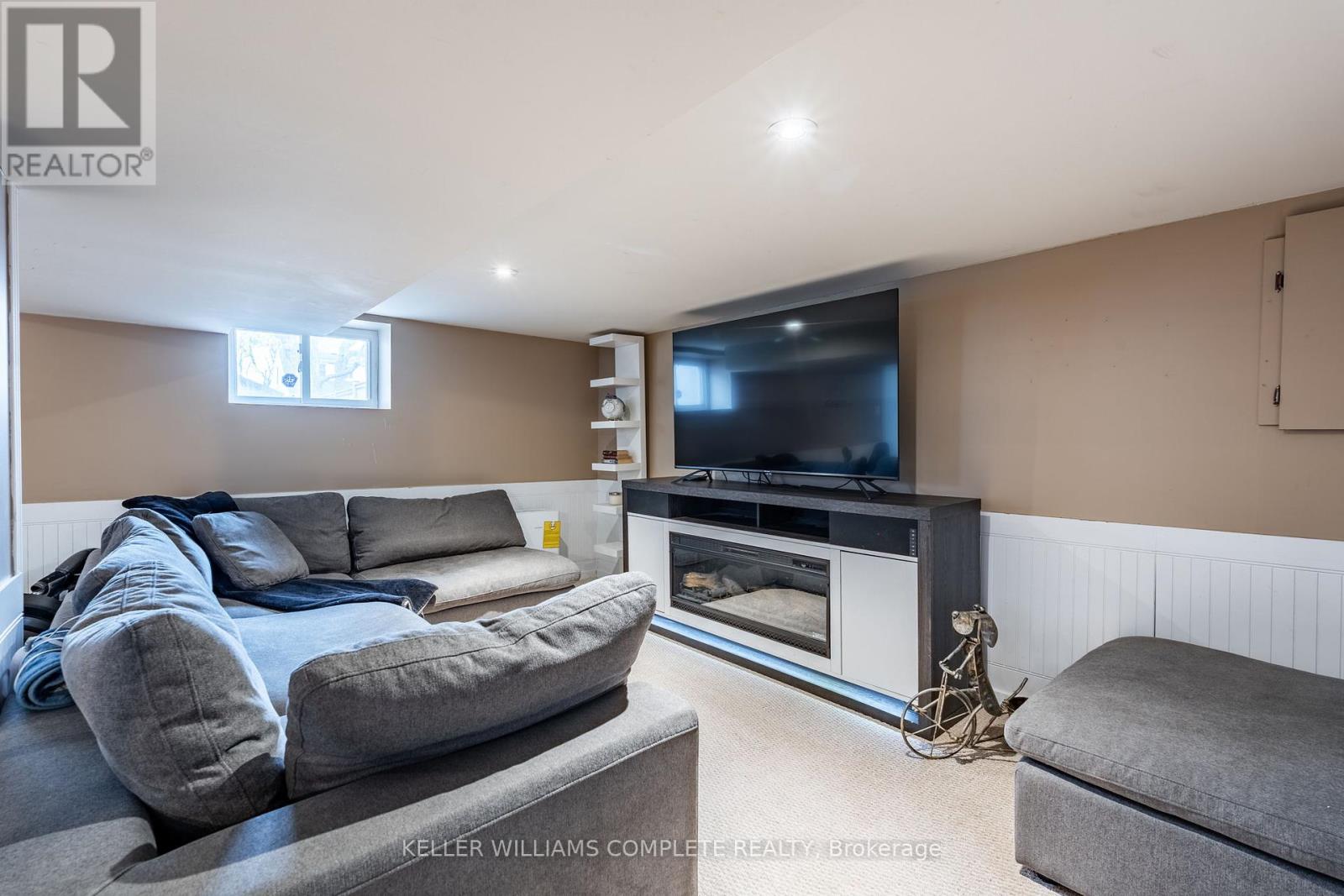 48 West 3rd Street, Hamilton (Bonnington), Ontario  L9C 3J9 - Photo 25 - X12046574
