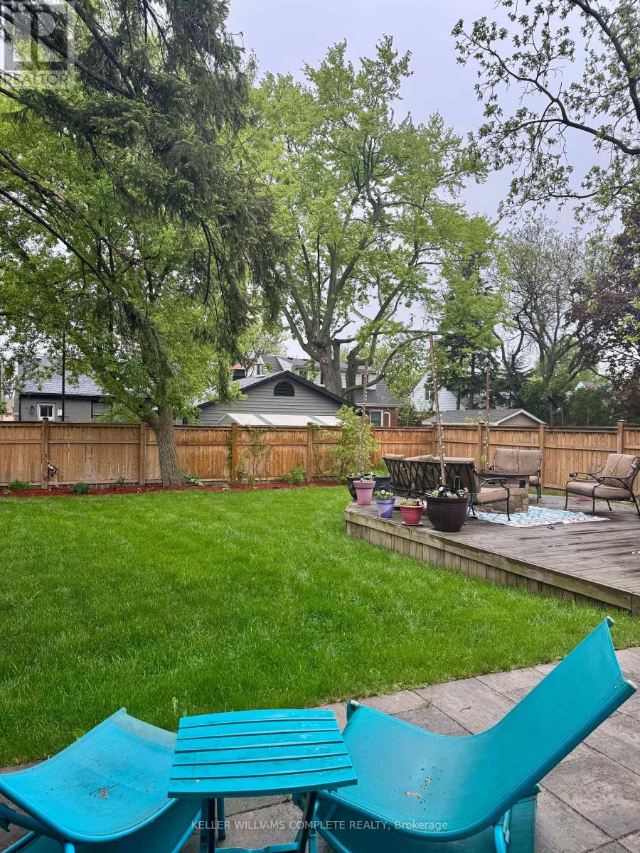 48 West 3rd Street, Hamilton (Bonnington), Ontario  L9C 3J9 - Photo 31 - X12046574