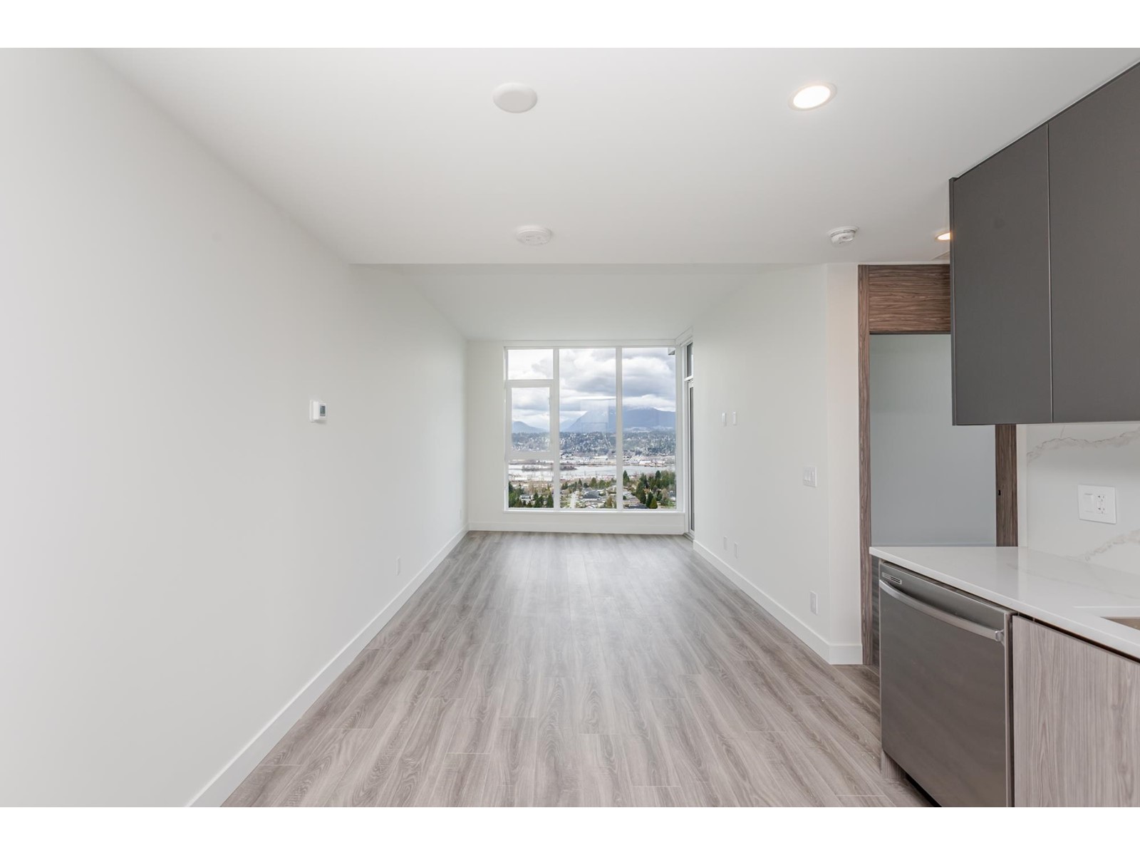 2702 10750 135a Street, Surrey, British Columbia  V3T 0V4 - Photo 7 - R2982763
