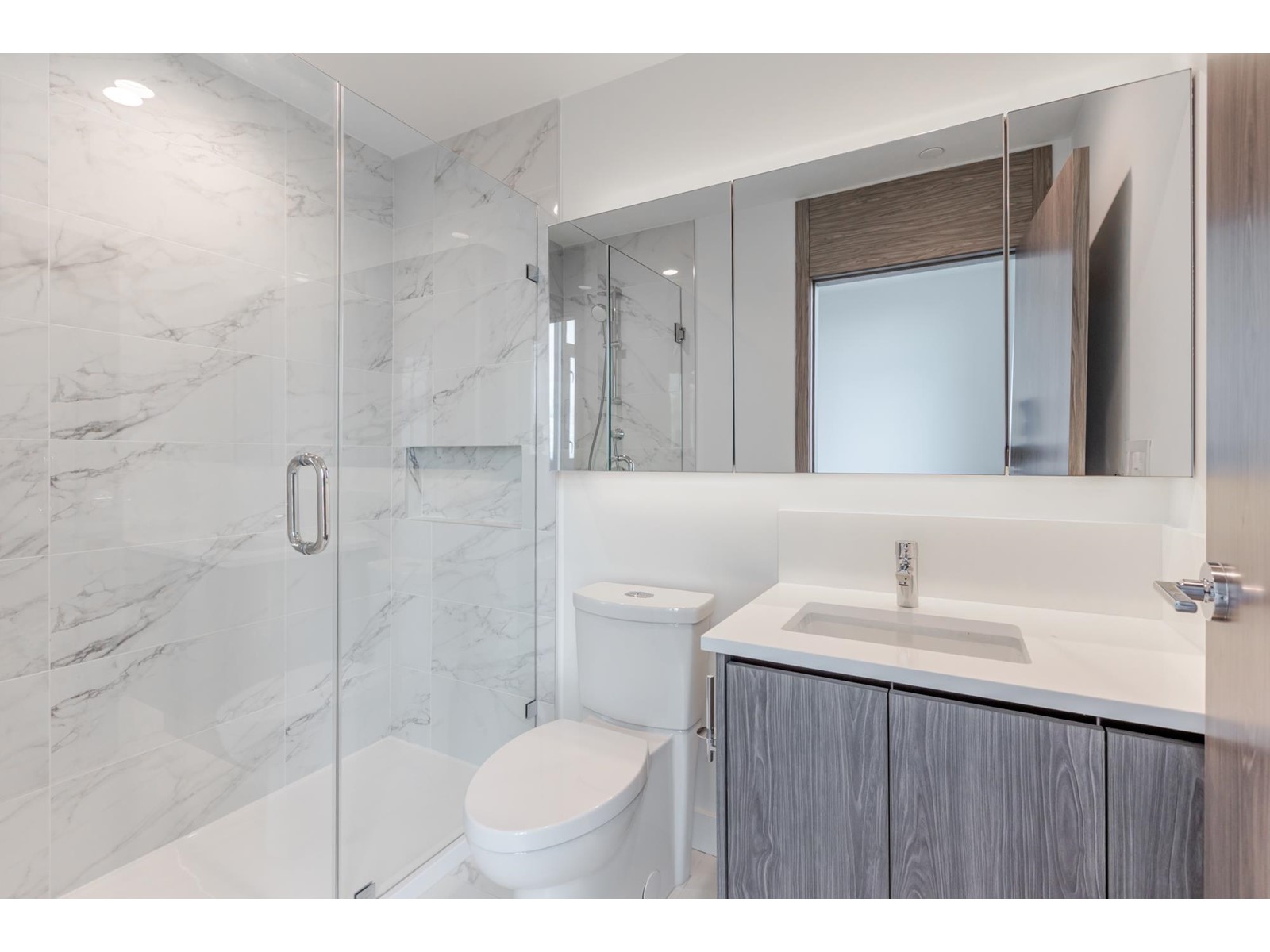 2702 10750 135a Street, Surrey, British Columbia  V3T 0V4 - Photo 15 - R2982763