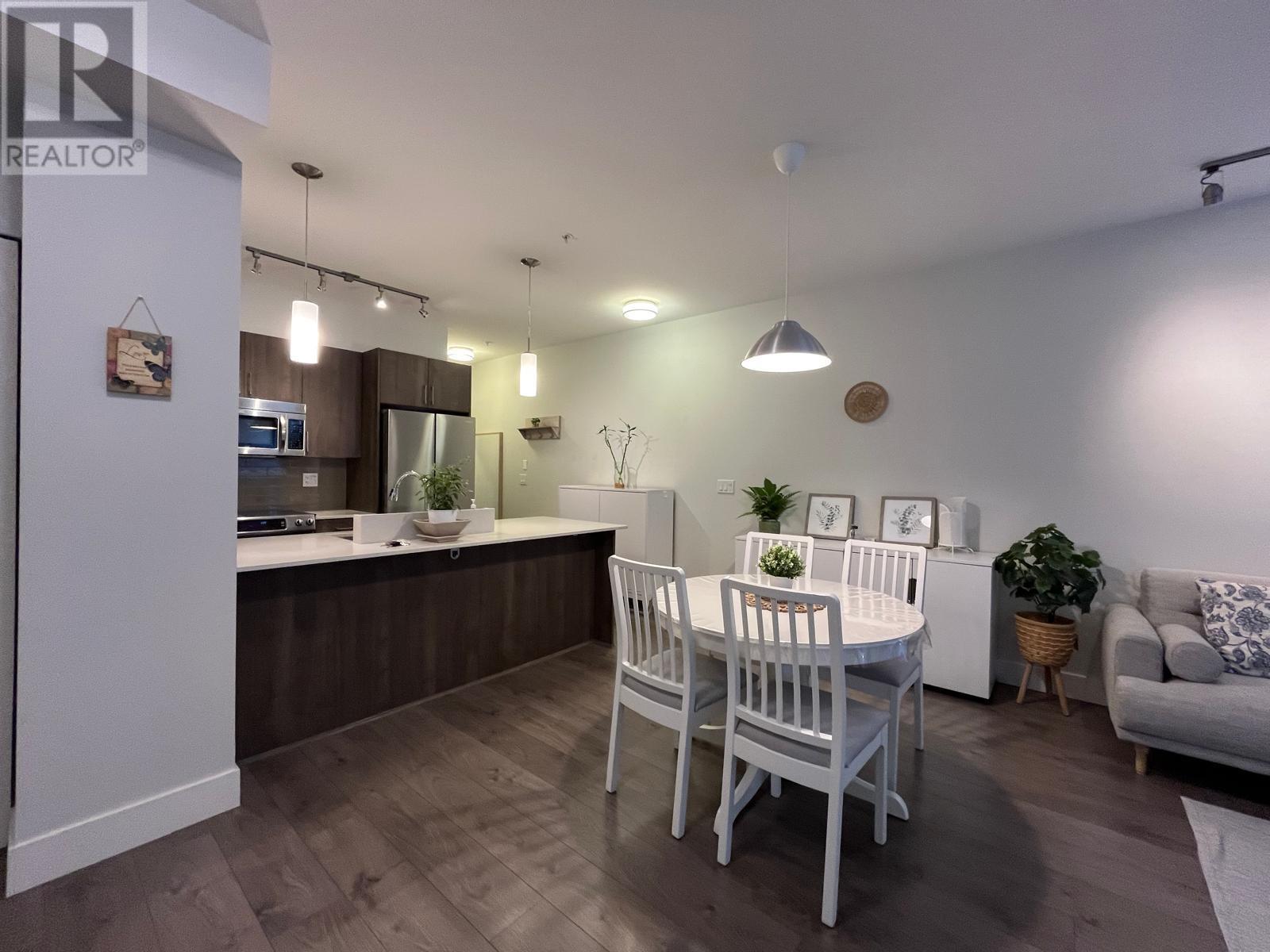307 630 Como Lake Avenue, Coquitlam, British Columbia  V3J 3M4 - Photo 3 - R2982166