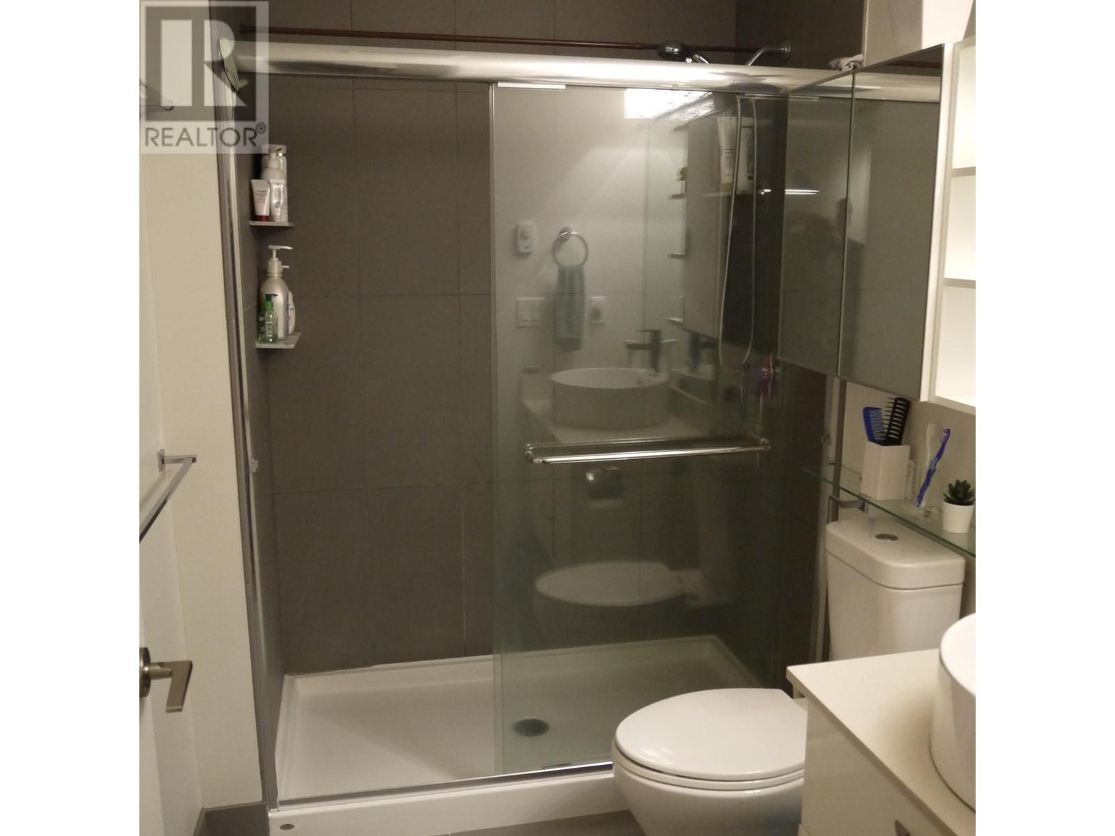 307 630 Como Lake Avenue, Coquitlam, British Columbia  V3J 3M4 - Photo 9 - R2982166