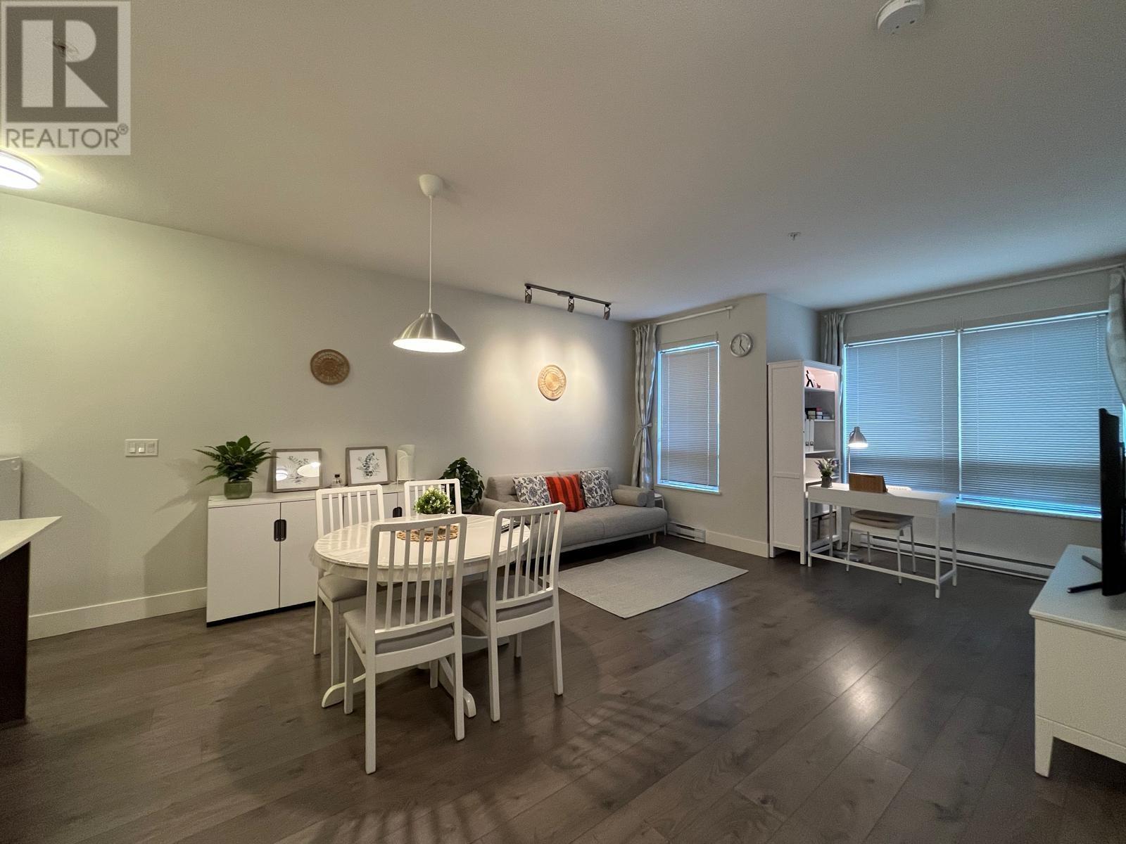 307 630 Como Lake Avenue, Coquitlam, British Columbia  V3J 3M4 - Photo 6 - R2982166