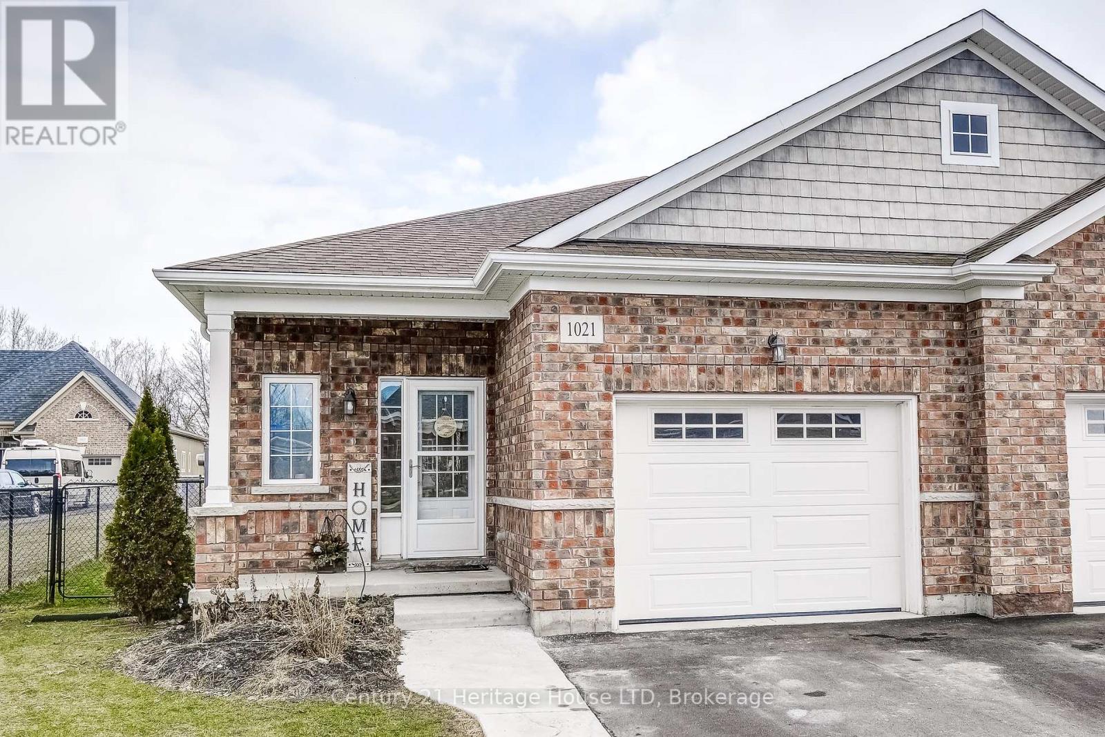 Property at 1021 MEADOWOOD STREET image 1