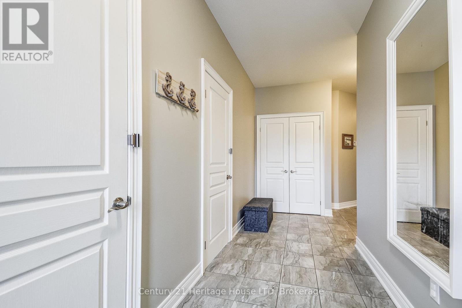 Property at 1021 MEADOWOOD STREET image 4