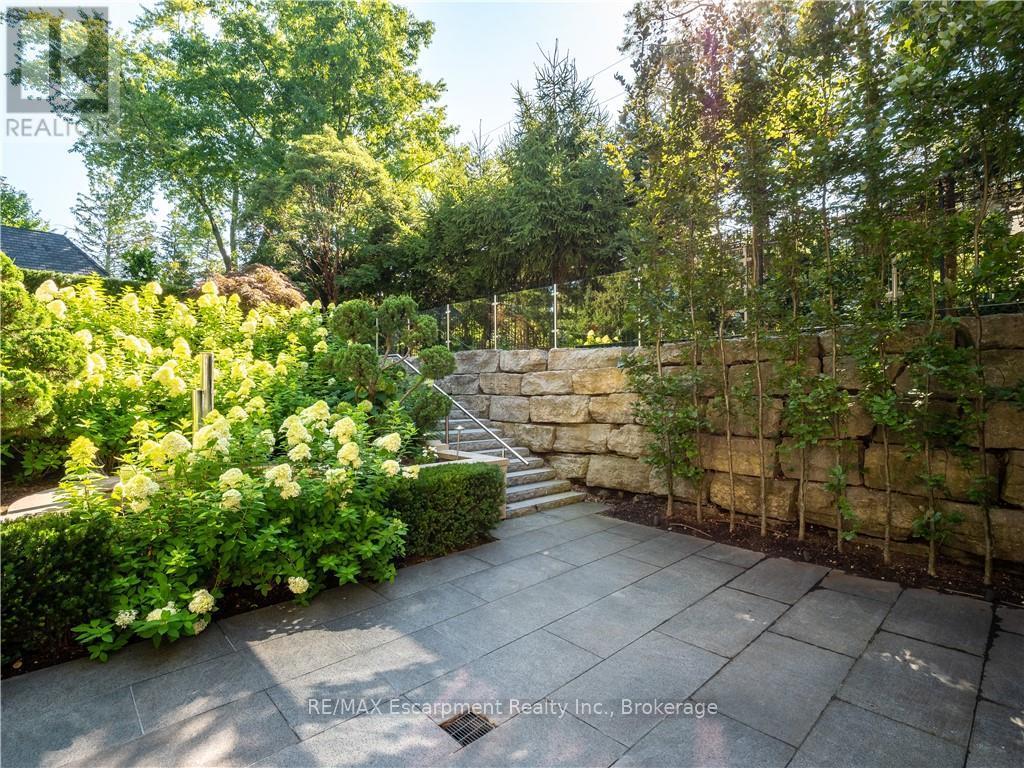 15 Chartwell Road, Oakville, Ontario  L6J 3Z3 - Photo 30 - W12046609