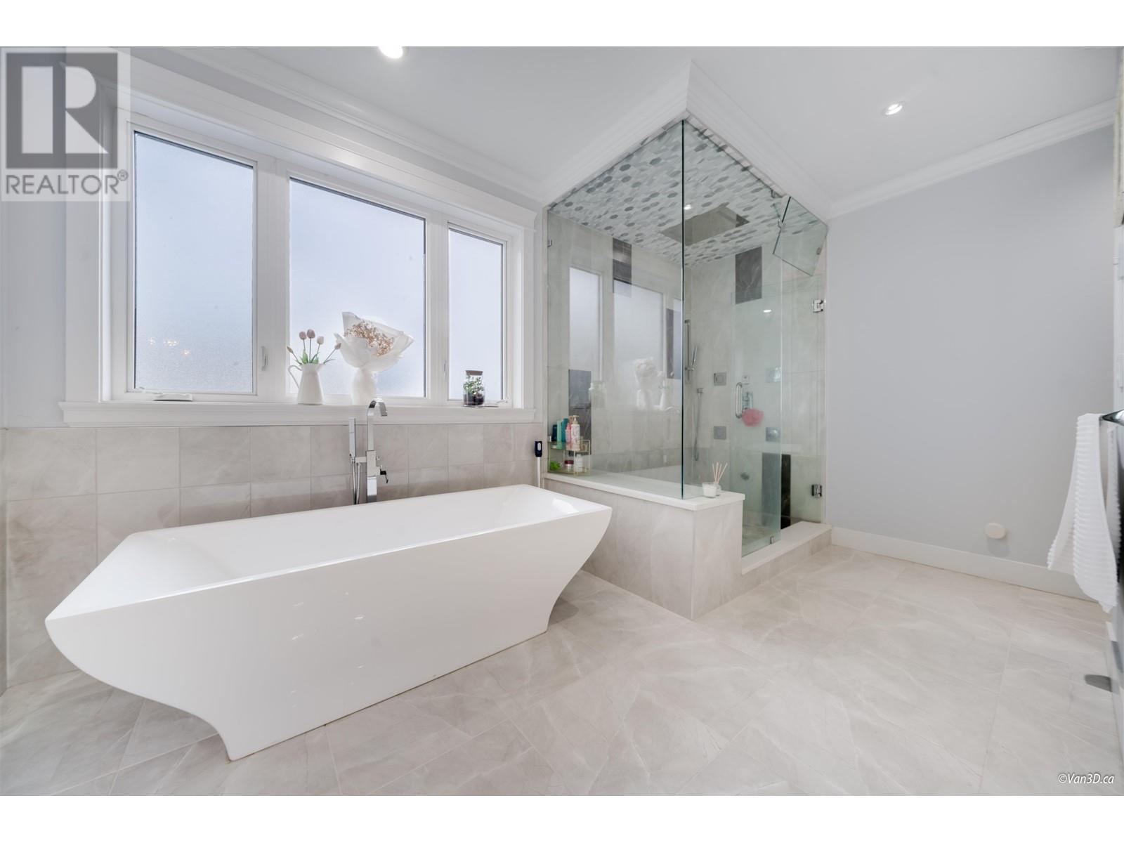 656 Blue Mountain Street, Coquitlam, British Columbia  V3J 4R6 - Photo 34 - R2982901